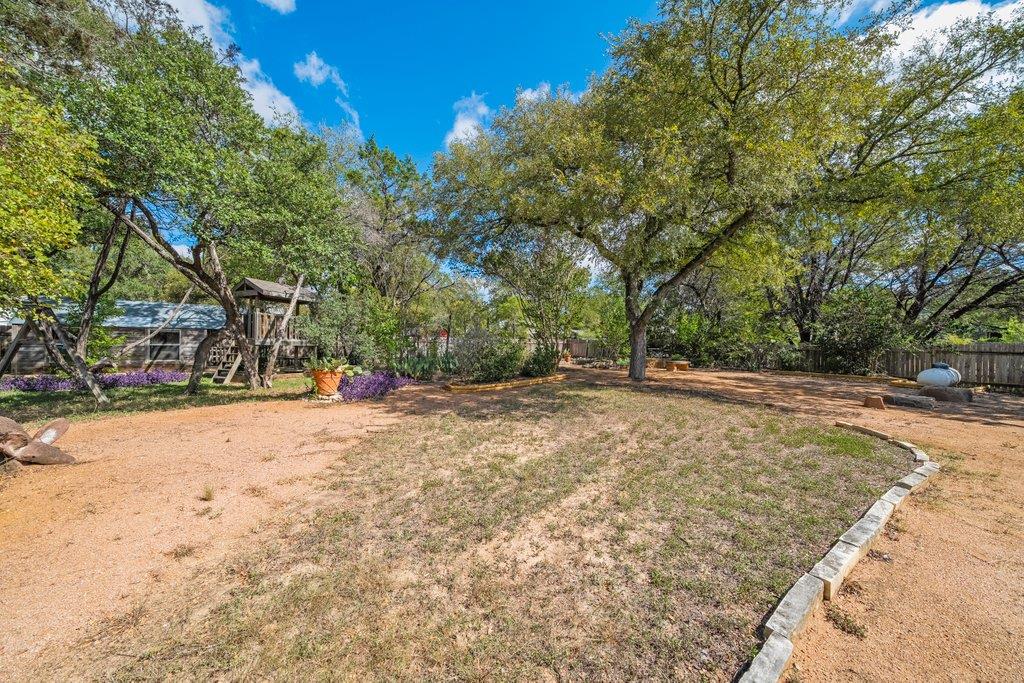 15 Las Flores Dr, Wimberley, TX 78676