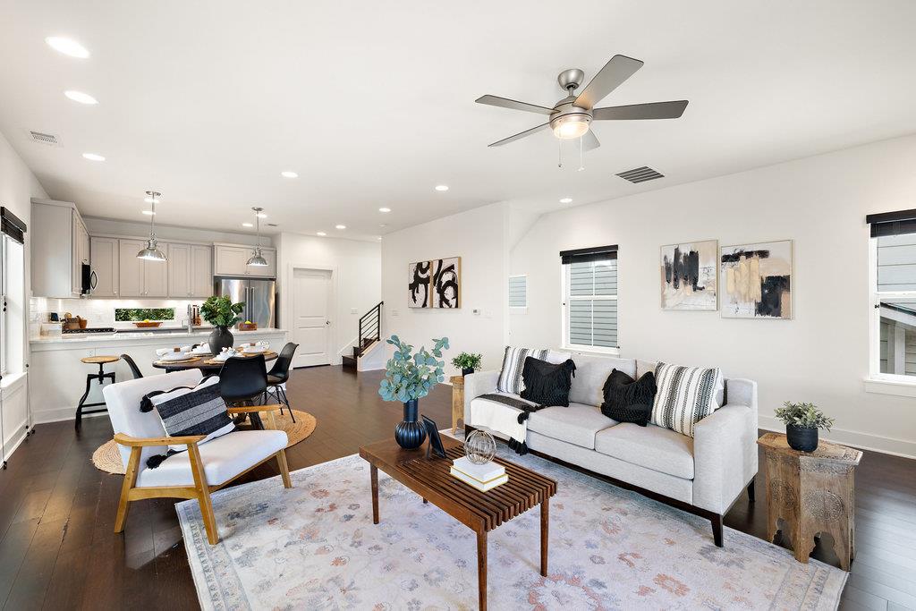 2703 Halcyon Dr # 8, Austin, TX 78702