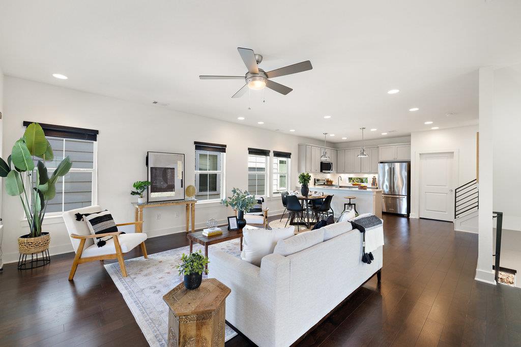 2703 Halcyon Dr # 8, Austin, TX 78702