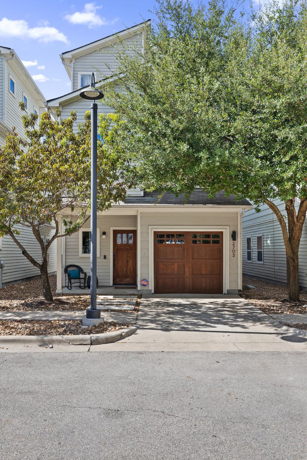 2703 Halcyon Dr # 8, Austin, TX 78702