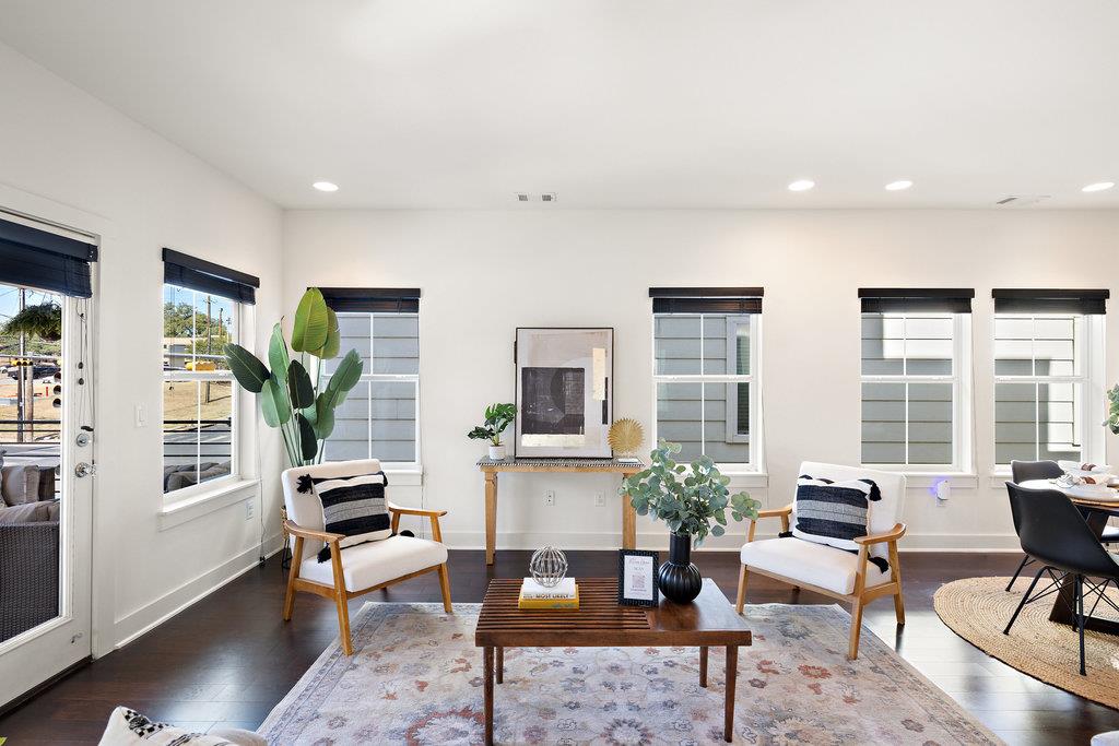 2703 Halcyon Dr # 8, Austin, TX 78702