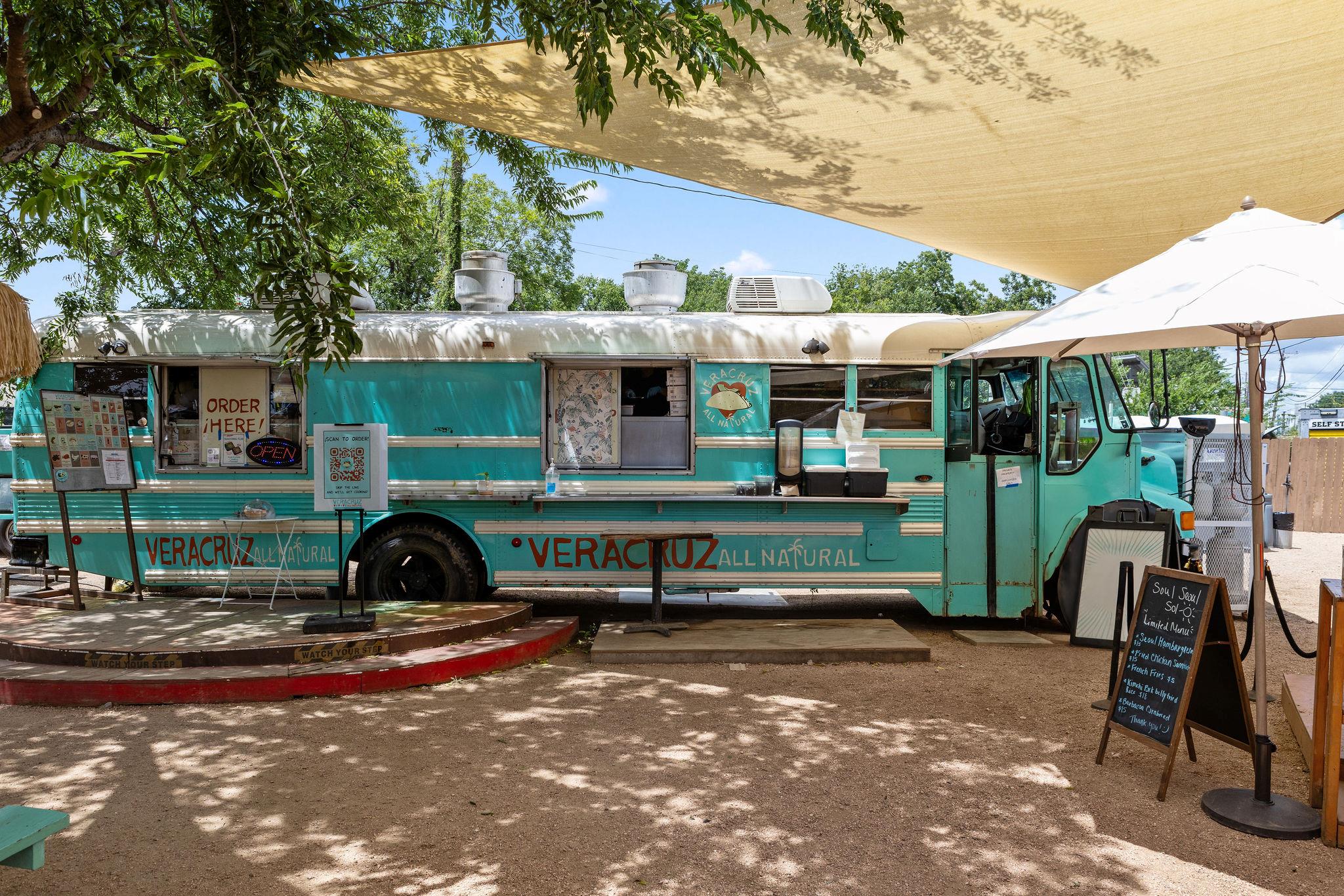 2703 Halcyon Dr # 8, Austin, TX 78702