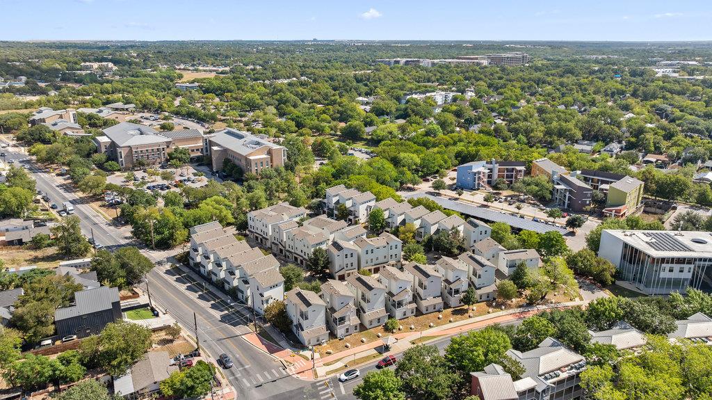 2703 Halcyon Dr # 8, Austin, TX 78702