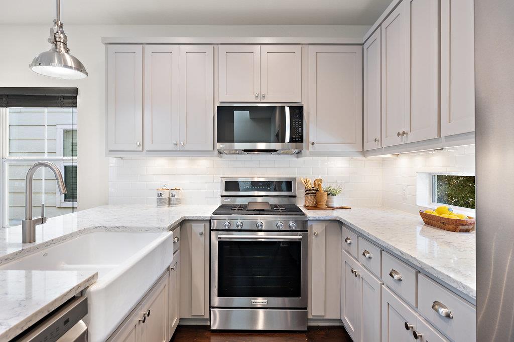 2703 Halcyon Dr # 8, Austin, TX 78702