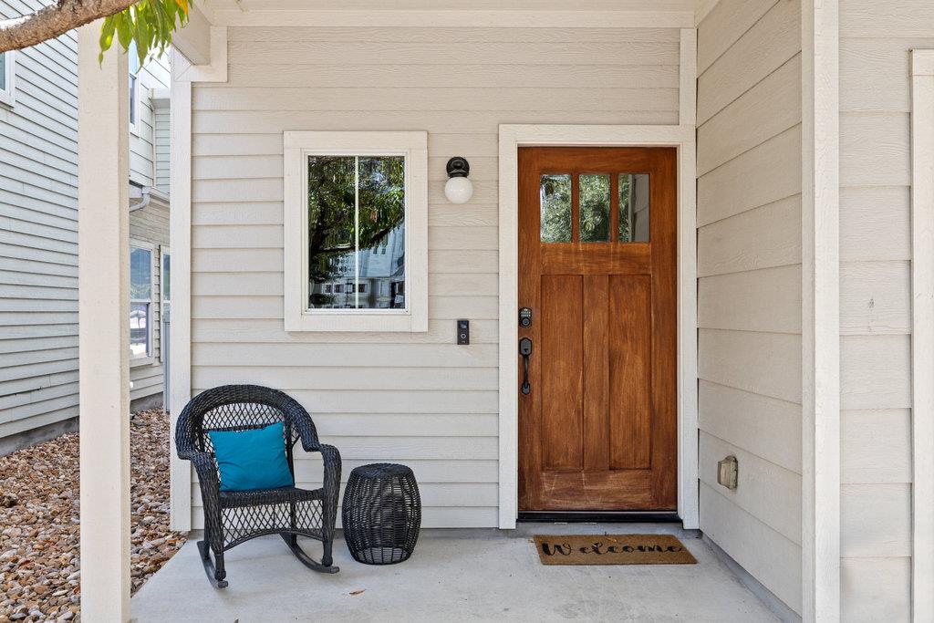 2703 Halcyon Dr # 8, Austin, TX 78702