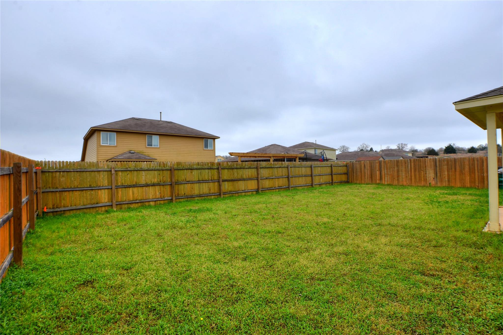 310 Pack Horse Dr, Bastrop, TX 78602
