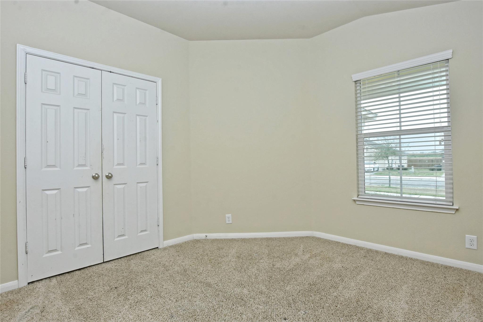 310 Pack Horse Dr, Bastrop, TX 78602