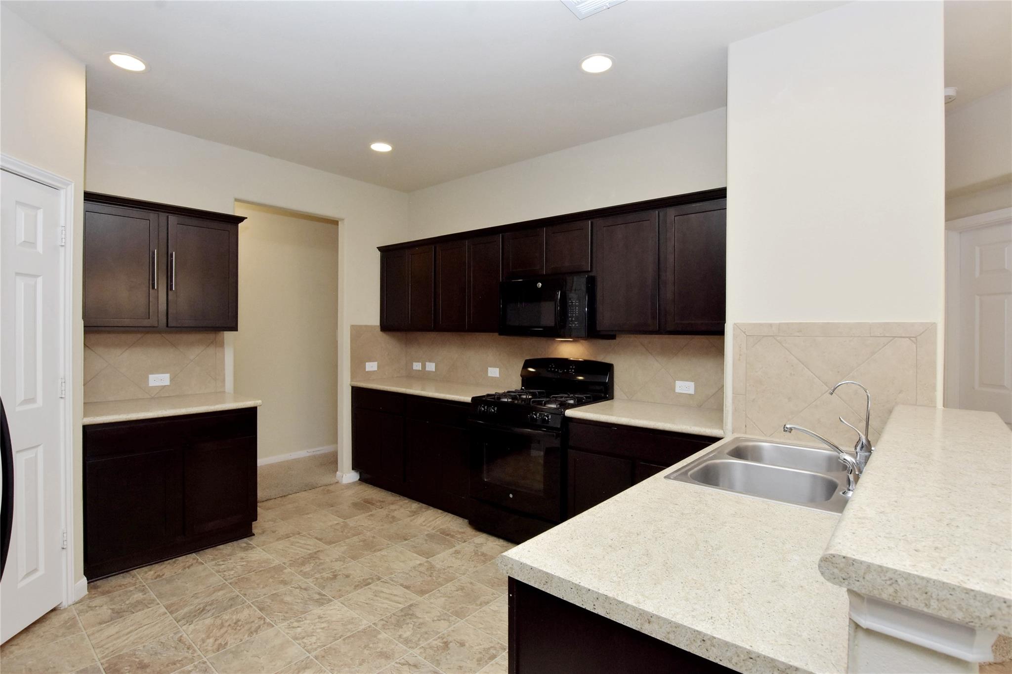 310 Pack Horse Dr, Bastrop, TX 78602