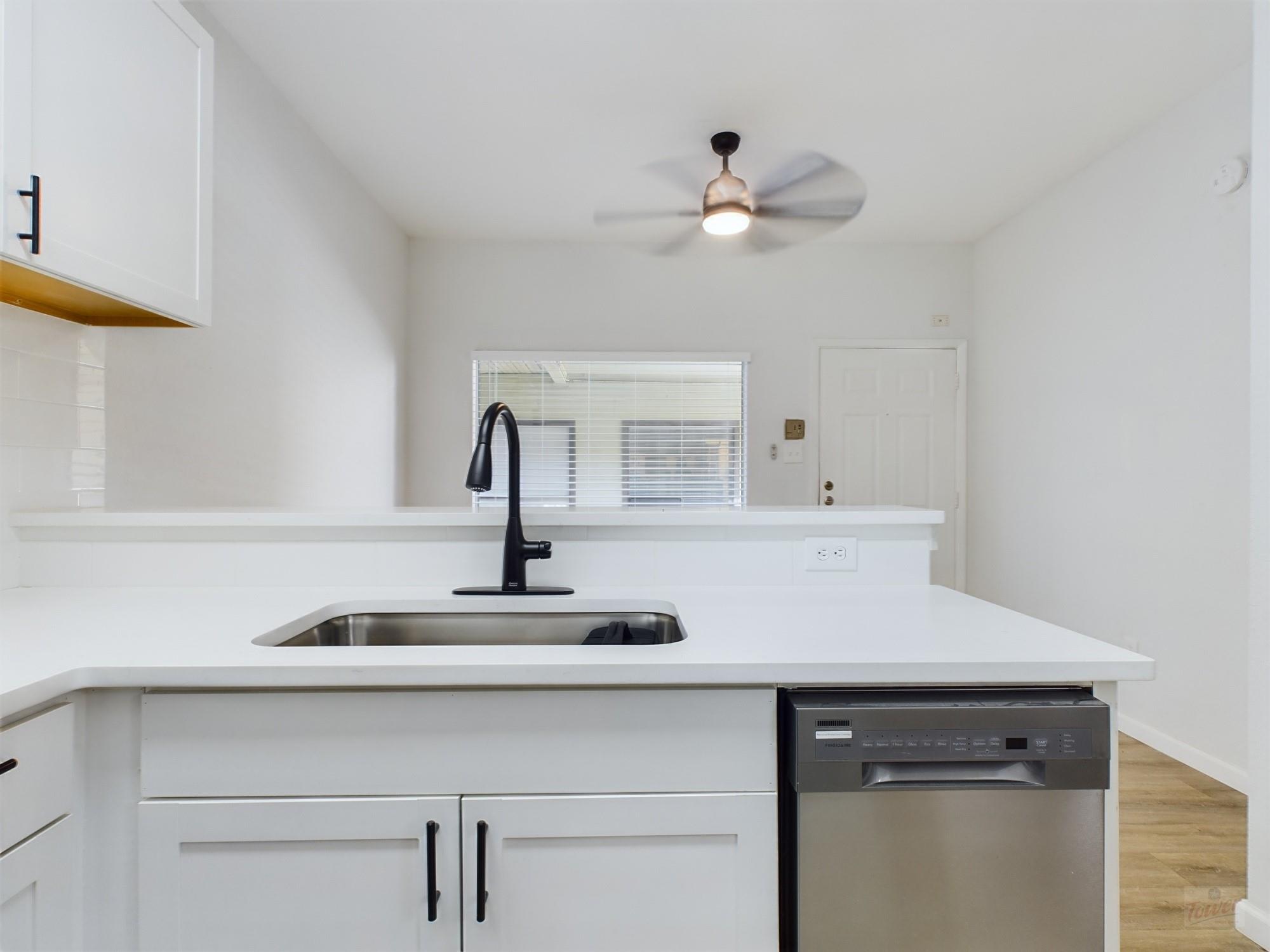 2815 Rio Grande St # 112, Austin, TX 78705