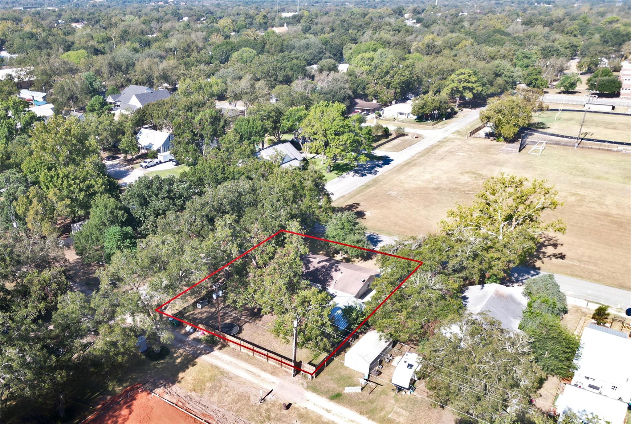 600 Wilkes St, Smithville, TX 78957