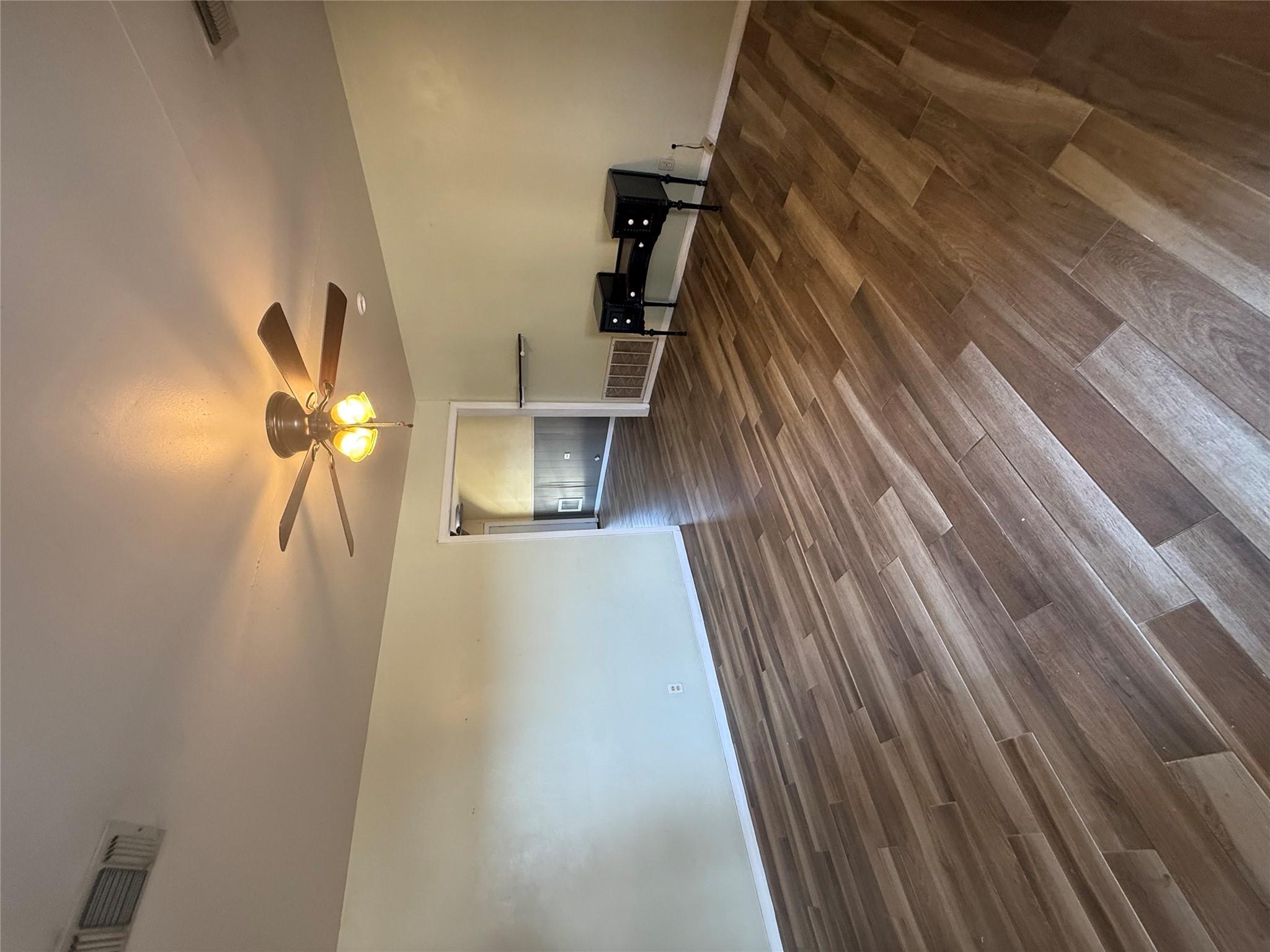 600 Wilkes St, Smithville, TX 78957