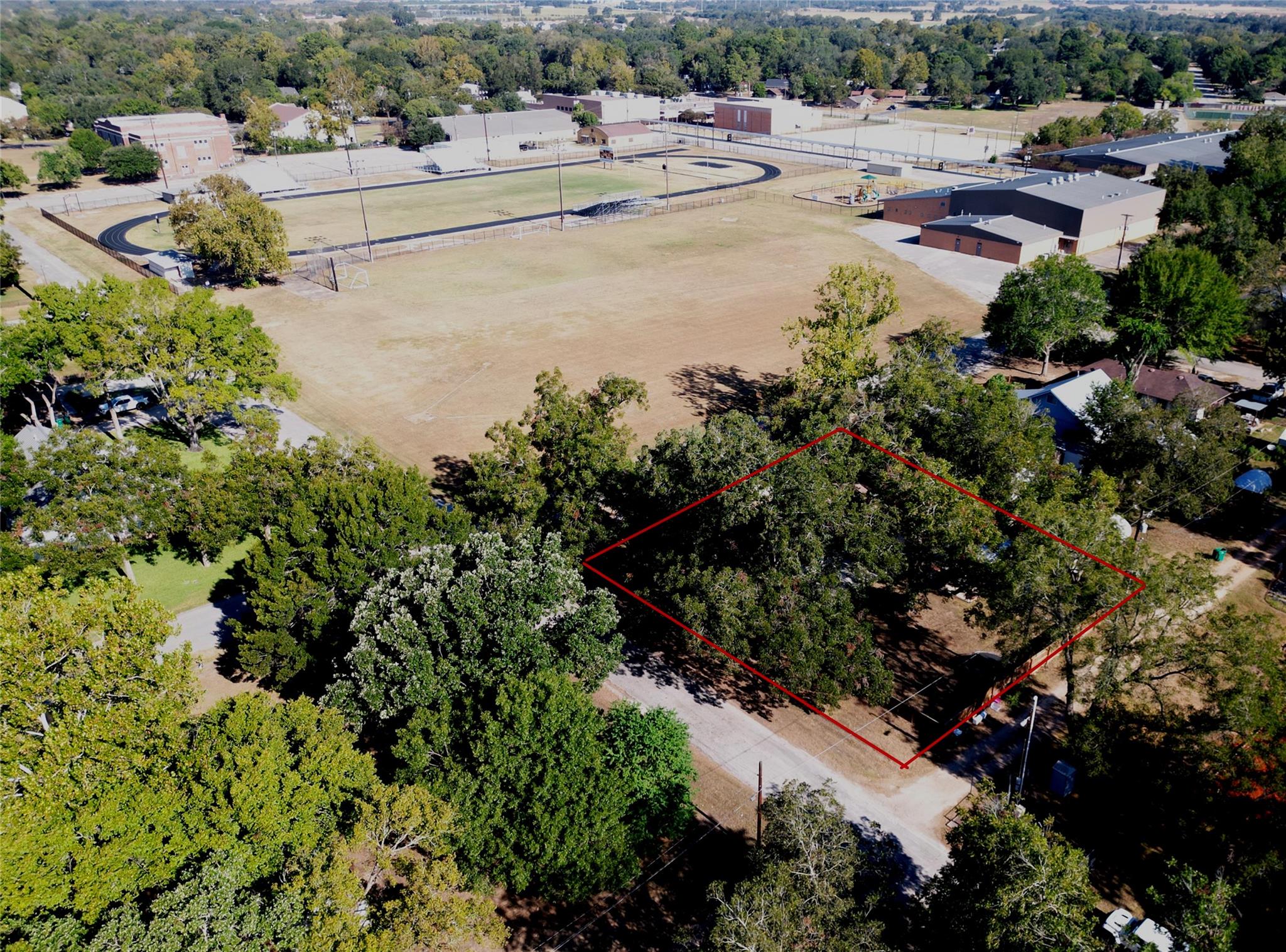 600 Wilkes St, Smithville, TX 78957