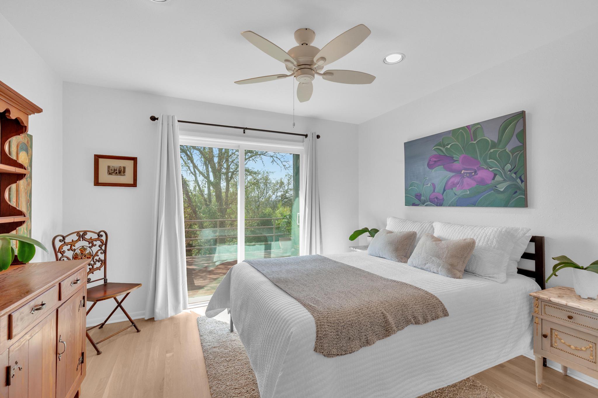 100 Derby Dr, Spicewood, TX 78669