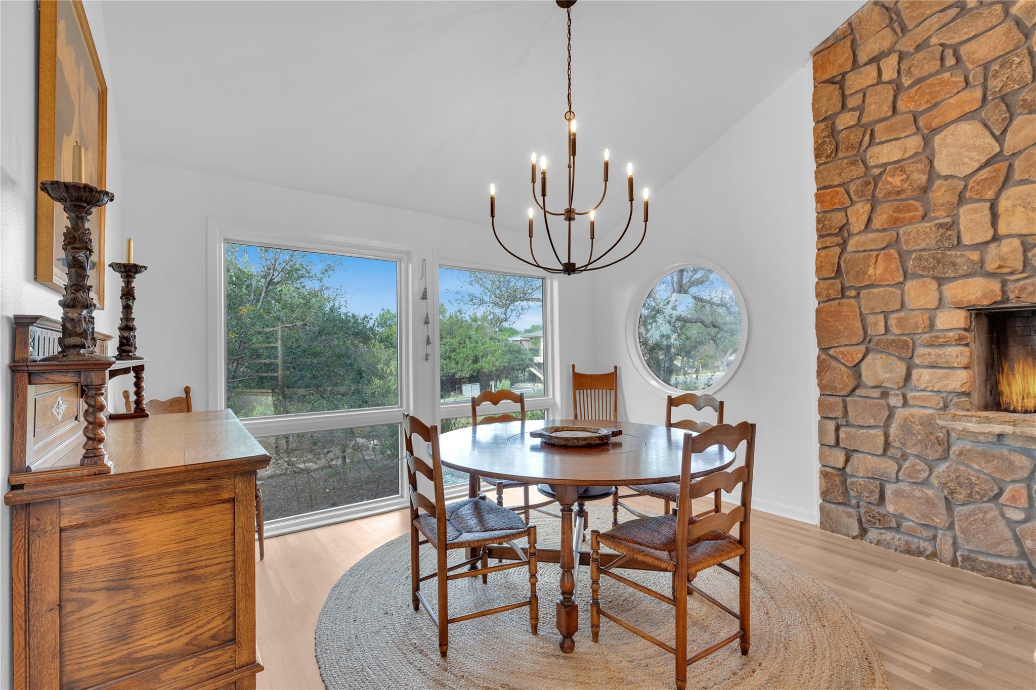 100 Derby Dr, Spicewood, TX 78669