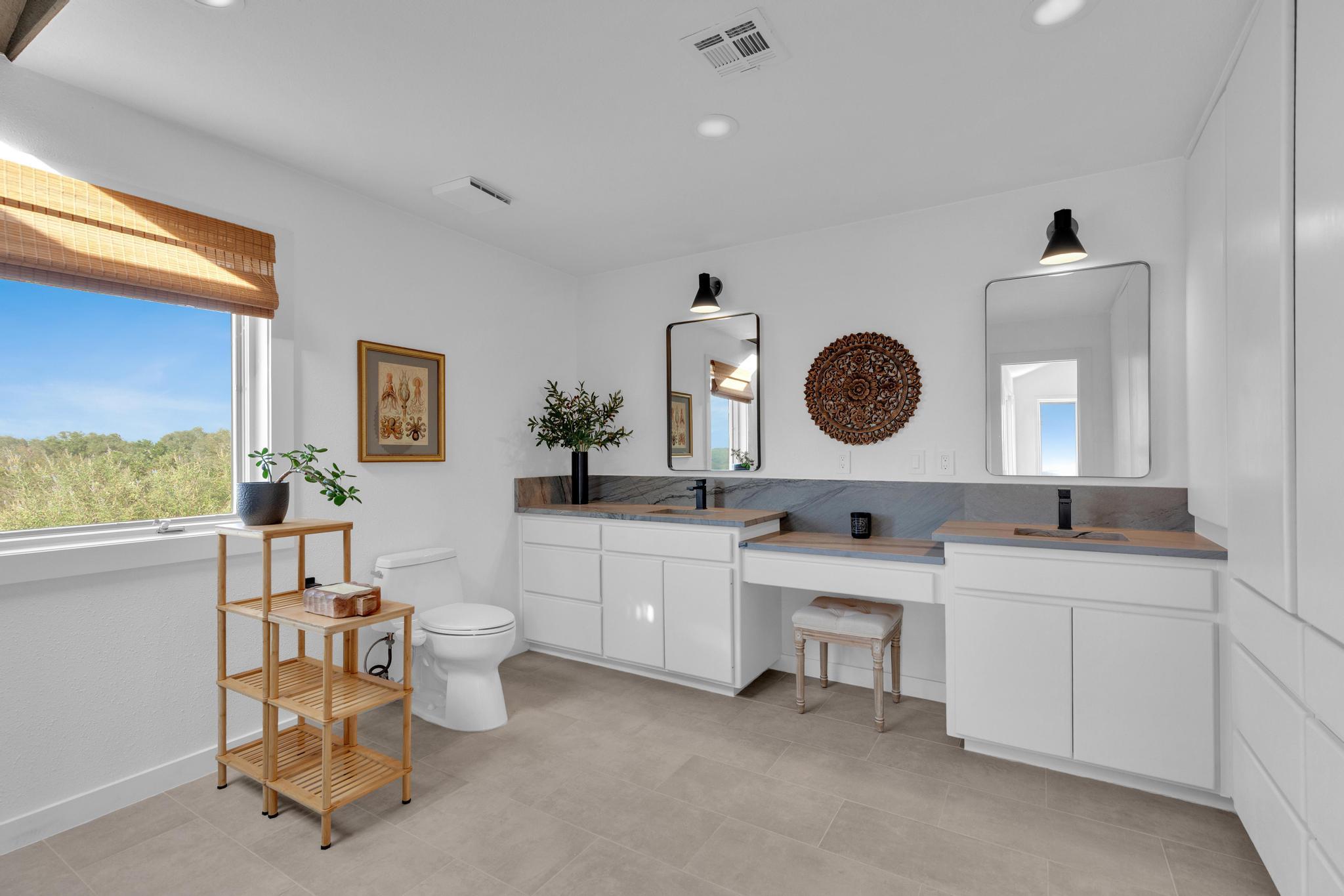 100 Derby Dr, Spicewood, TX 78669