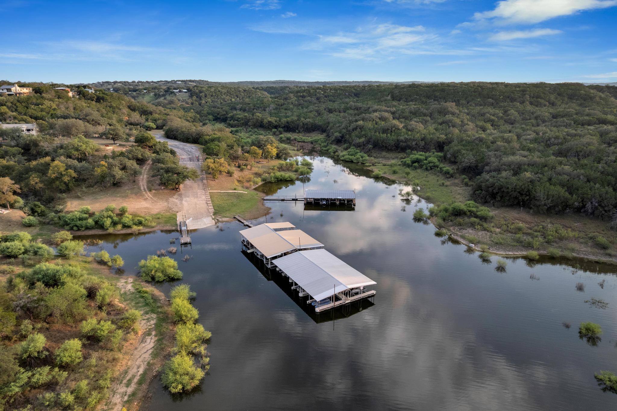 100 Derby Dr, Spicewood, TX 78669