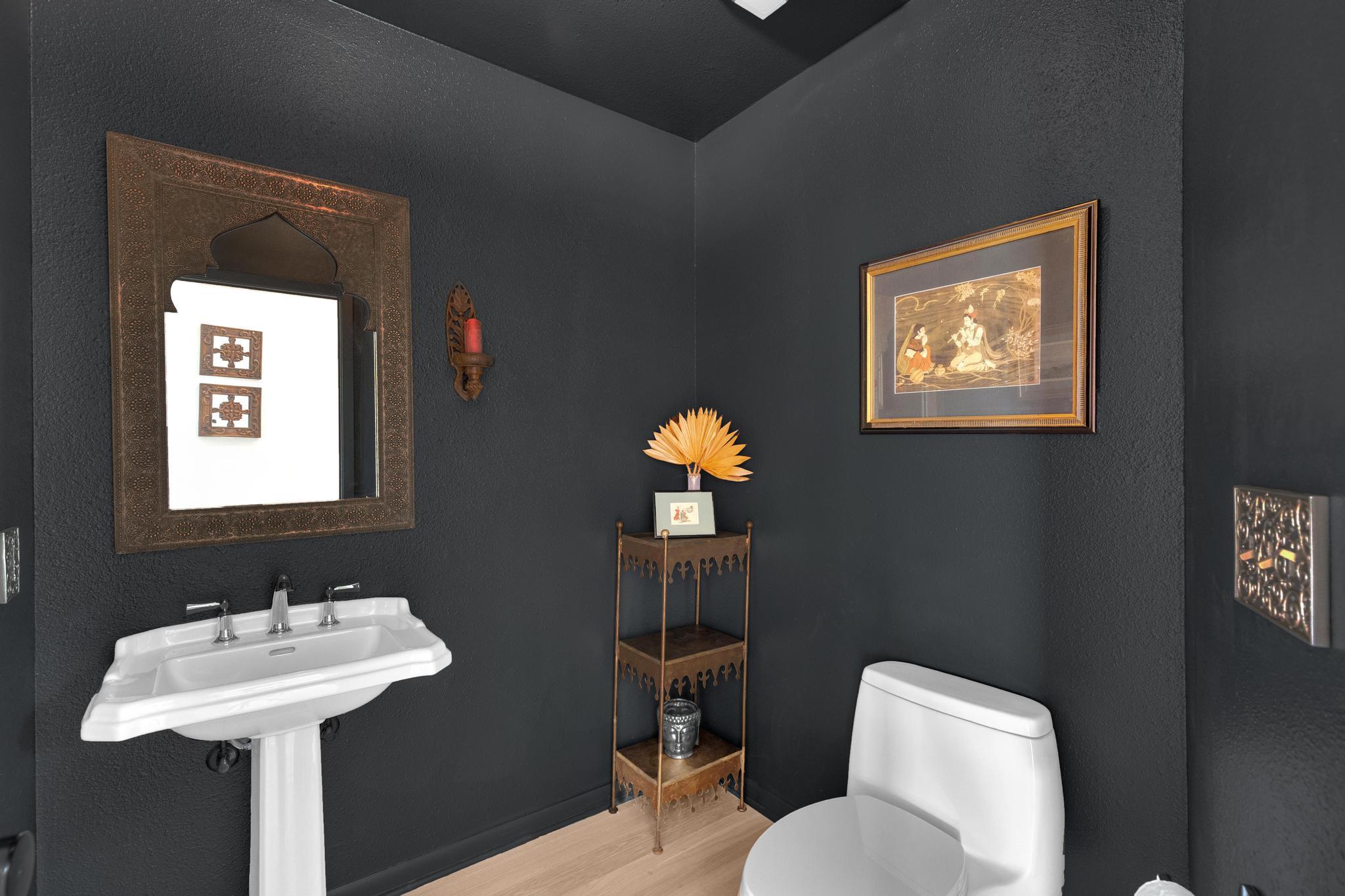 100 Derby Dr, Spicewood, TX 78669