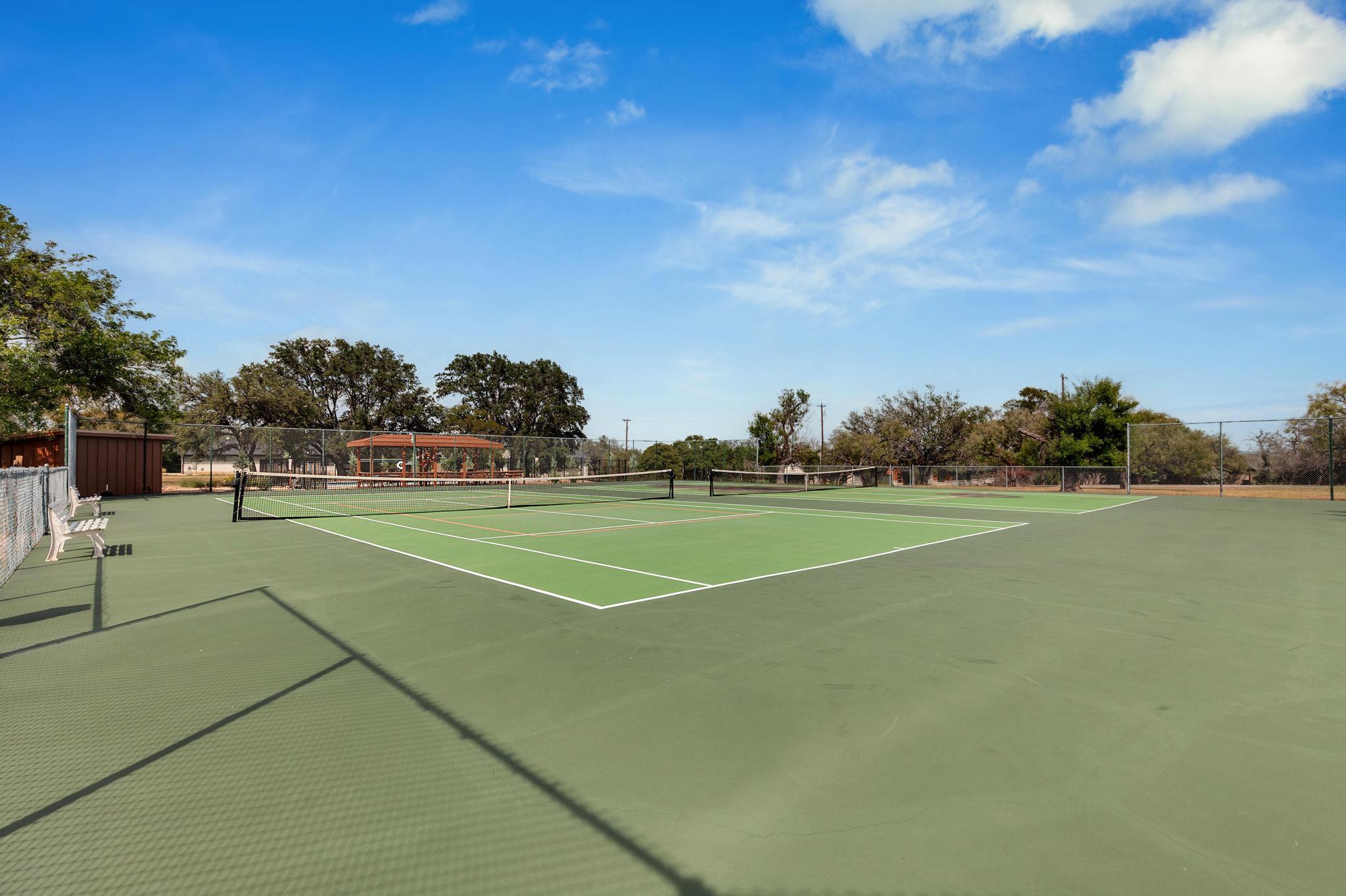 100 Derby Dr, Spicewood, TX 78669