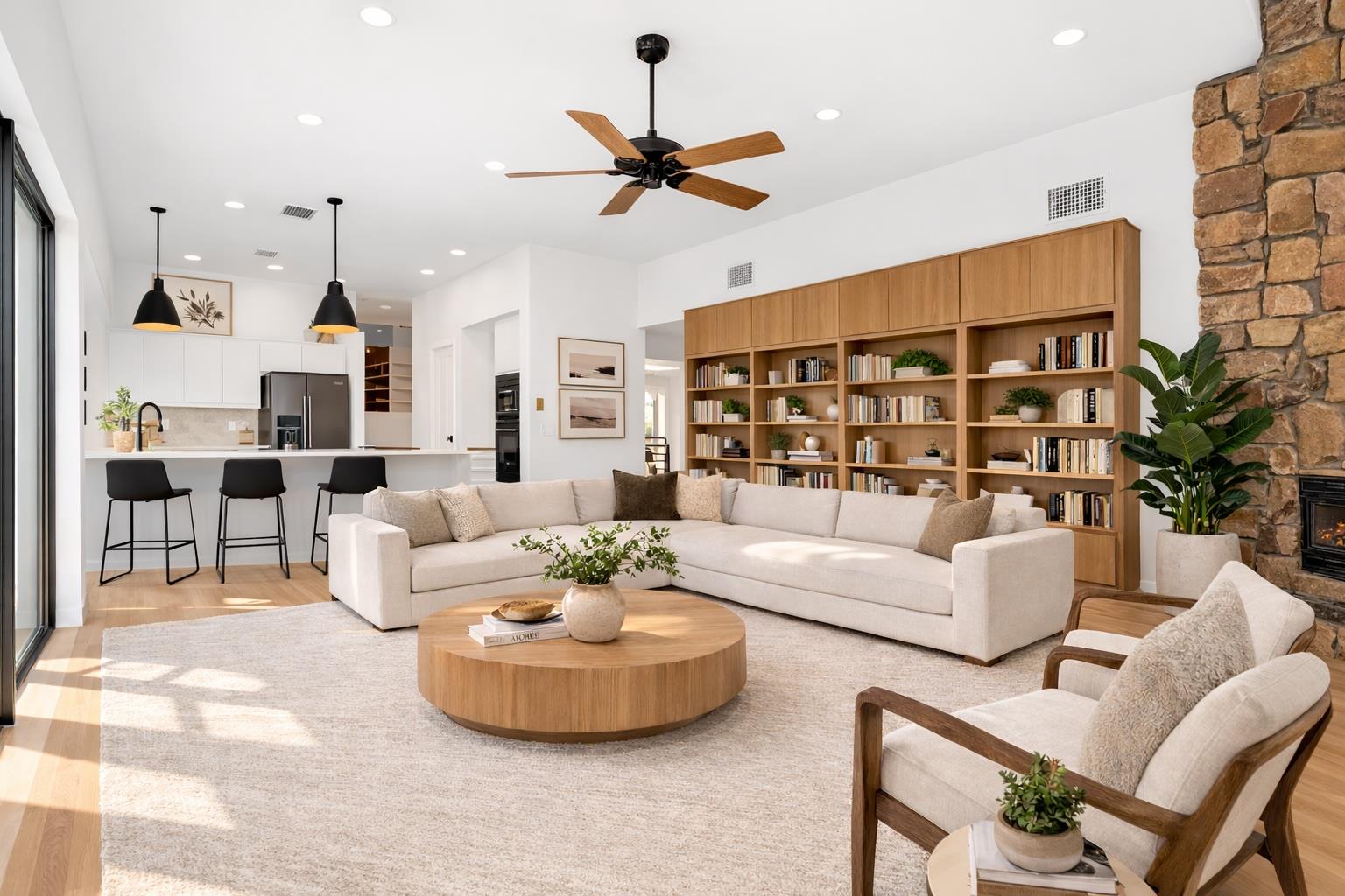 100 Derby Dr, Spicewood, TX 78669