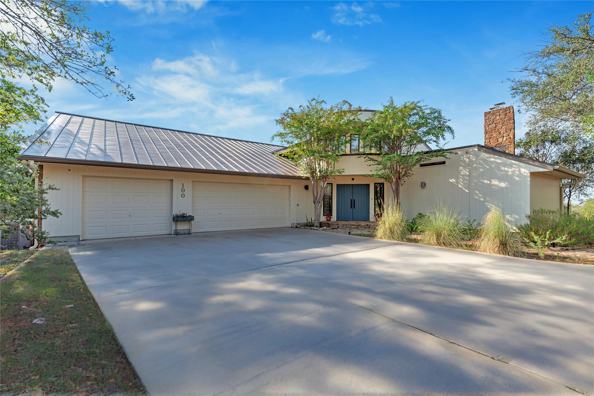 100 Derby Dr, Spicewood, TX 78669