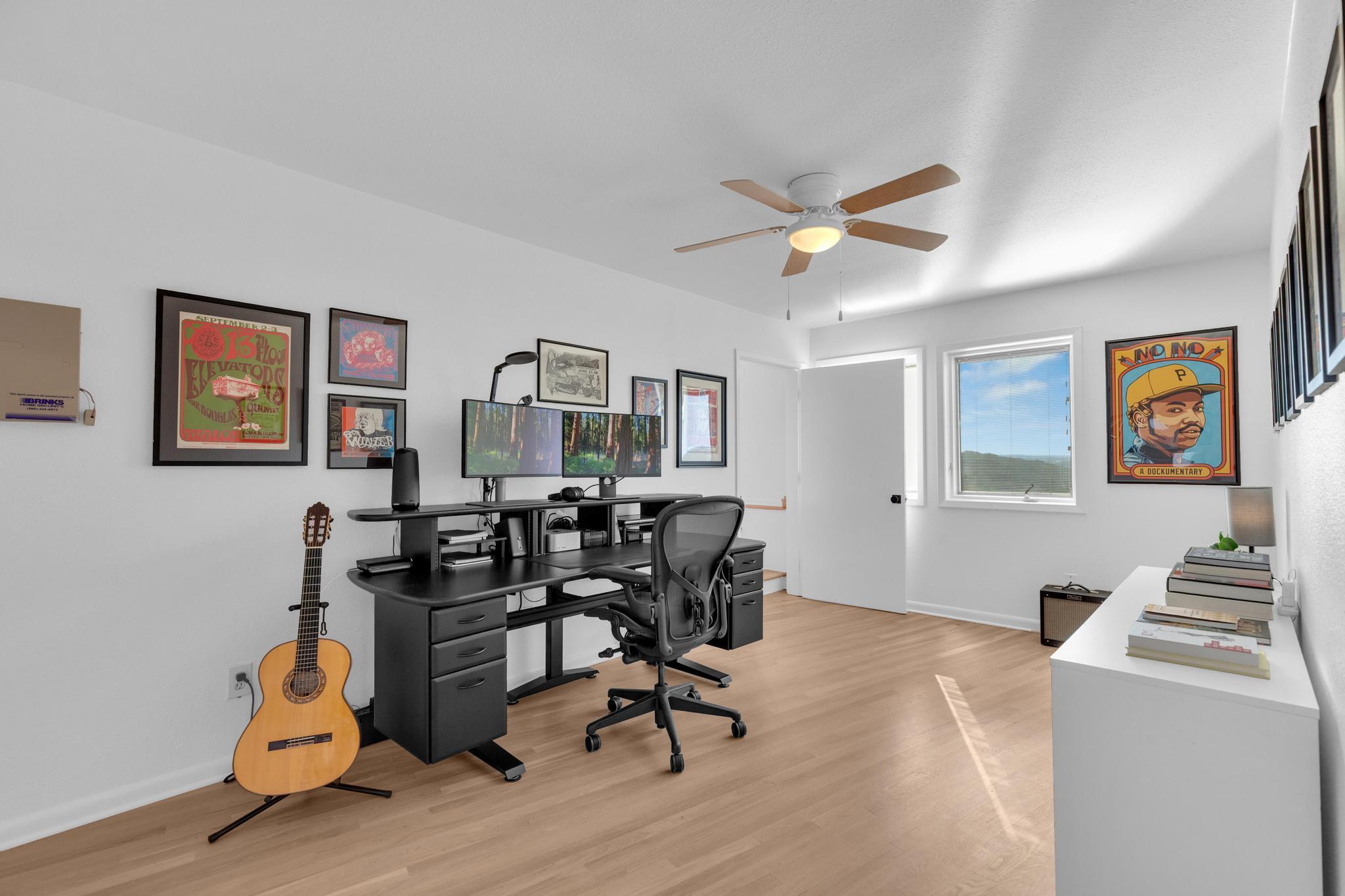 100 Derby Dr, Spicewood, TX 78669