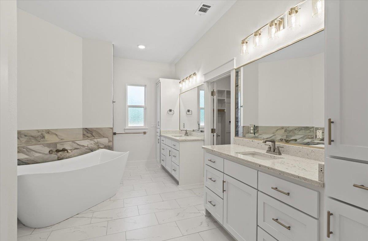 8439 Spring Creek Loop, Salado, TX 76571