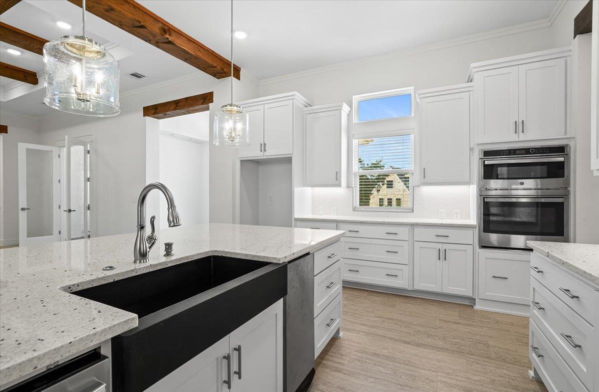 8439 Spring Creek Loop, Salado, TX 76571