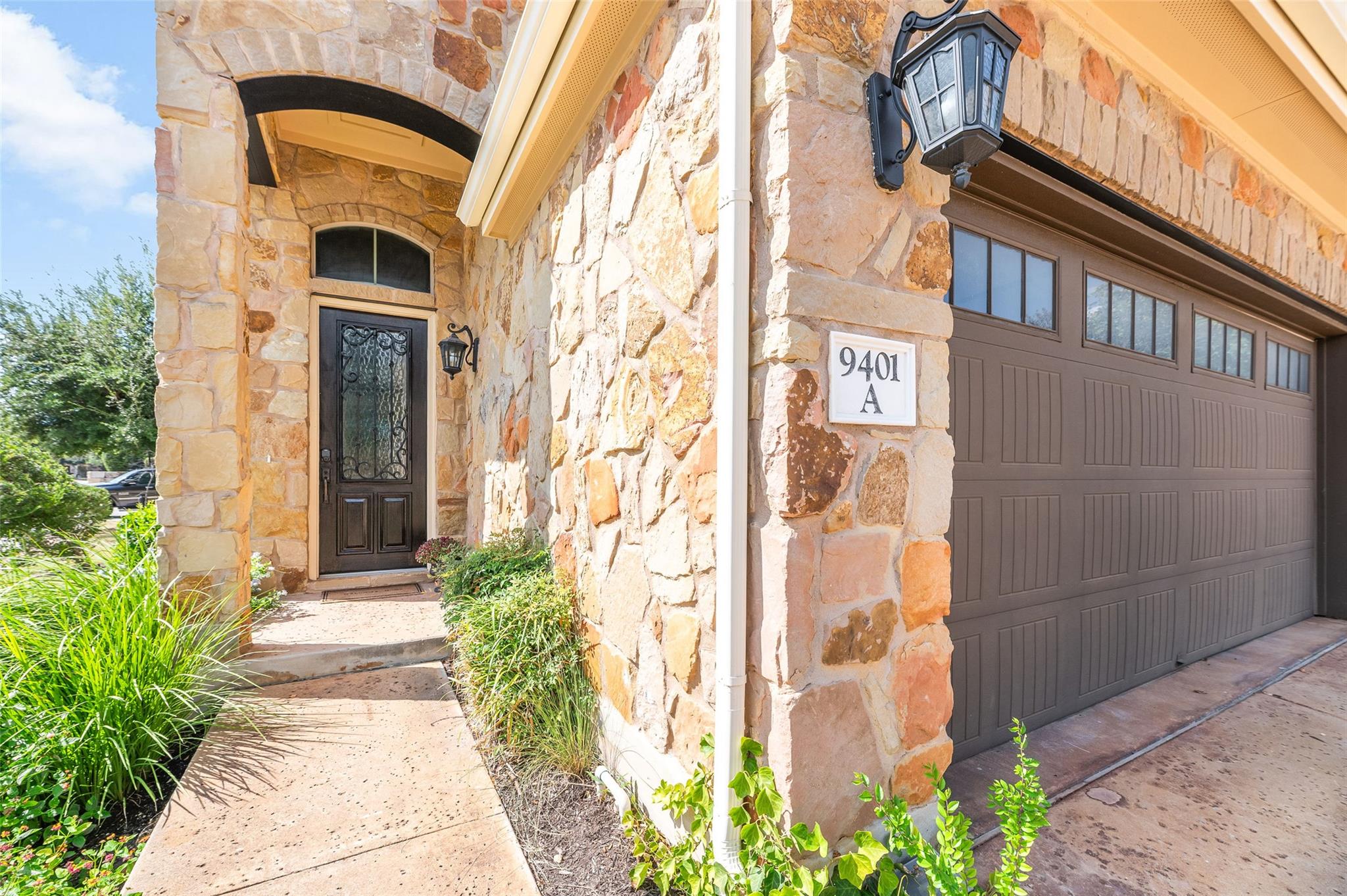 9401 Solana Vista Loop # A, Austin, TX 78750