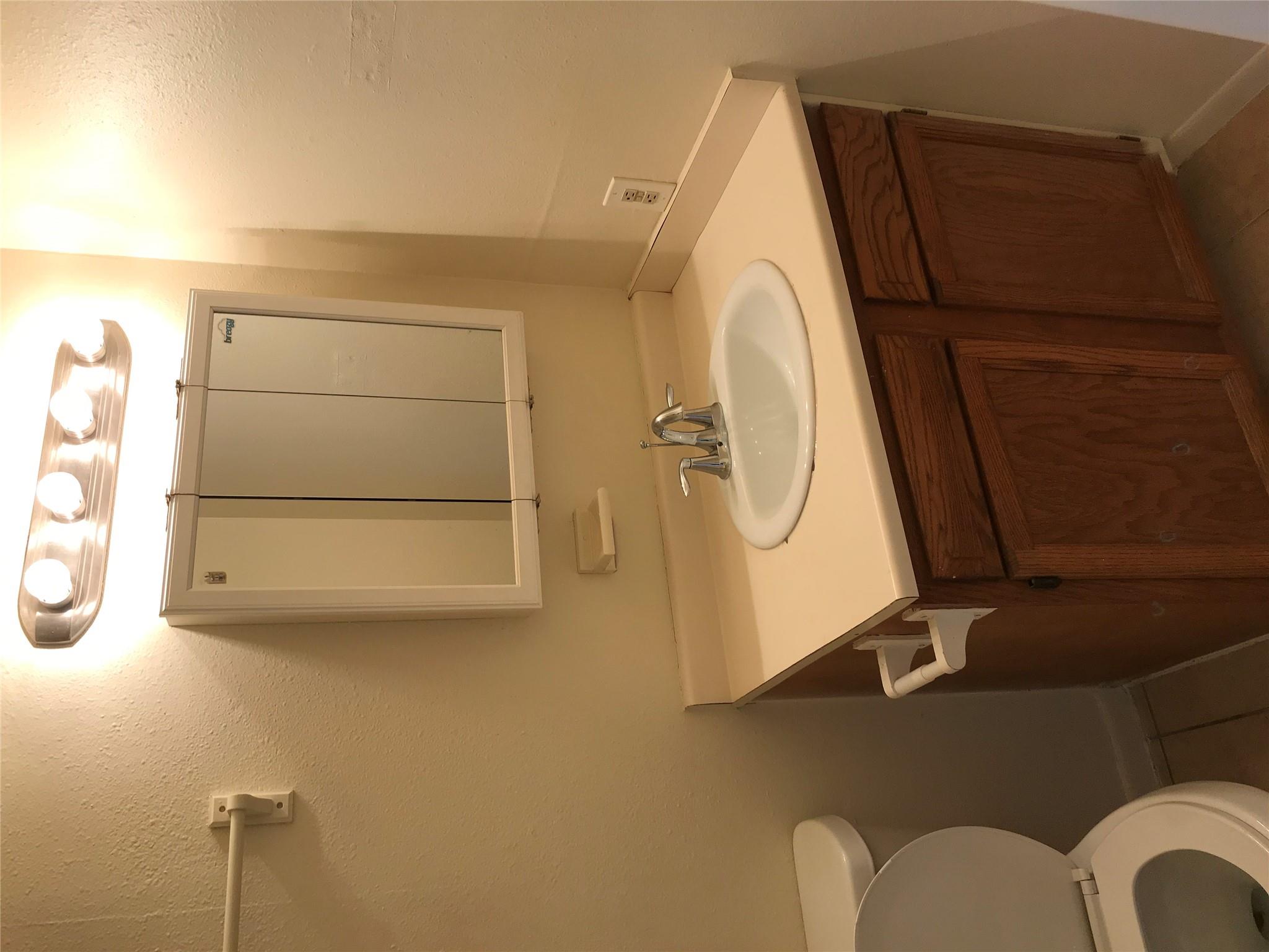 1102 W 22nd St # B, Austin, TX 78705