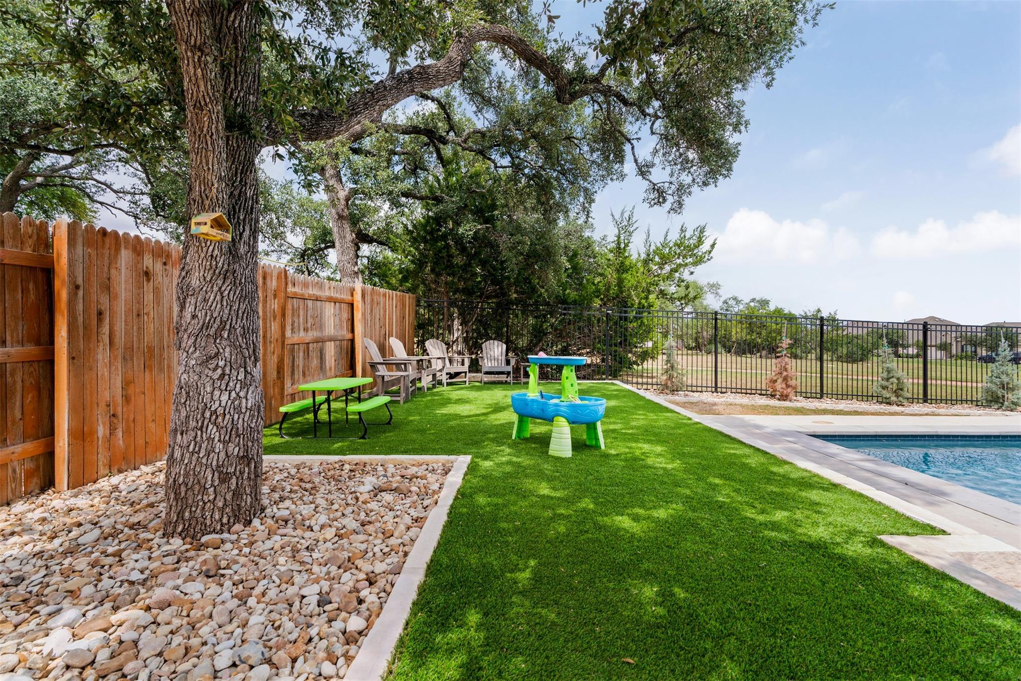 261 Double L Dr, Dripping Springs, TX 78620