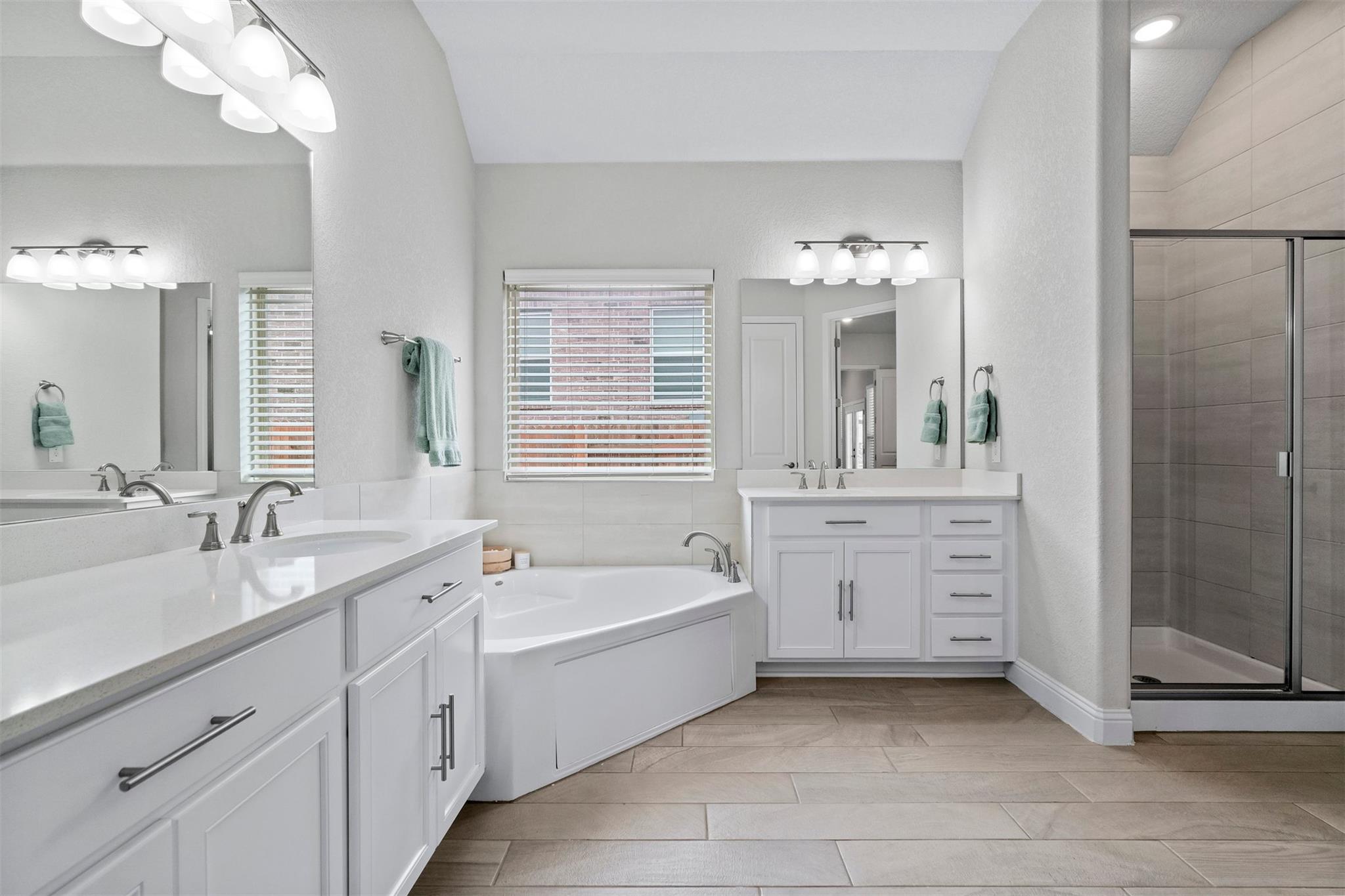 261 Double L Dr, Dripping Springs, TX 78620