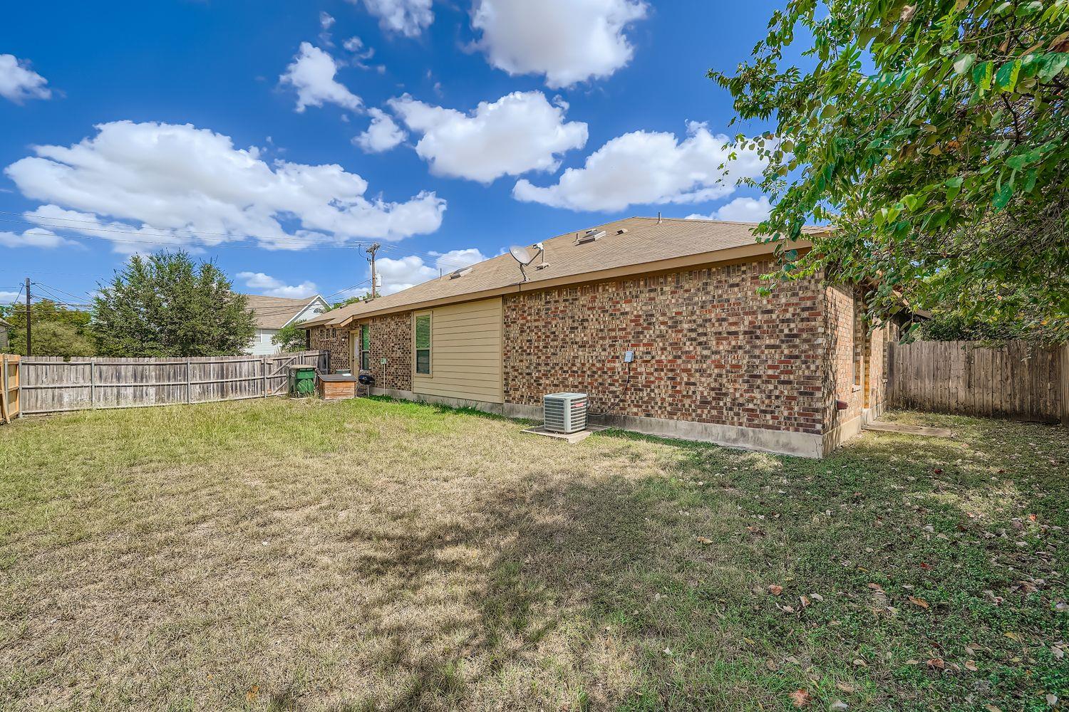 3000 Whisper Oaks Ln, Georgetown, TX 78628