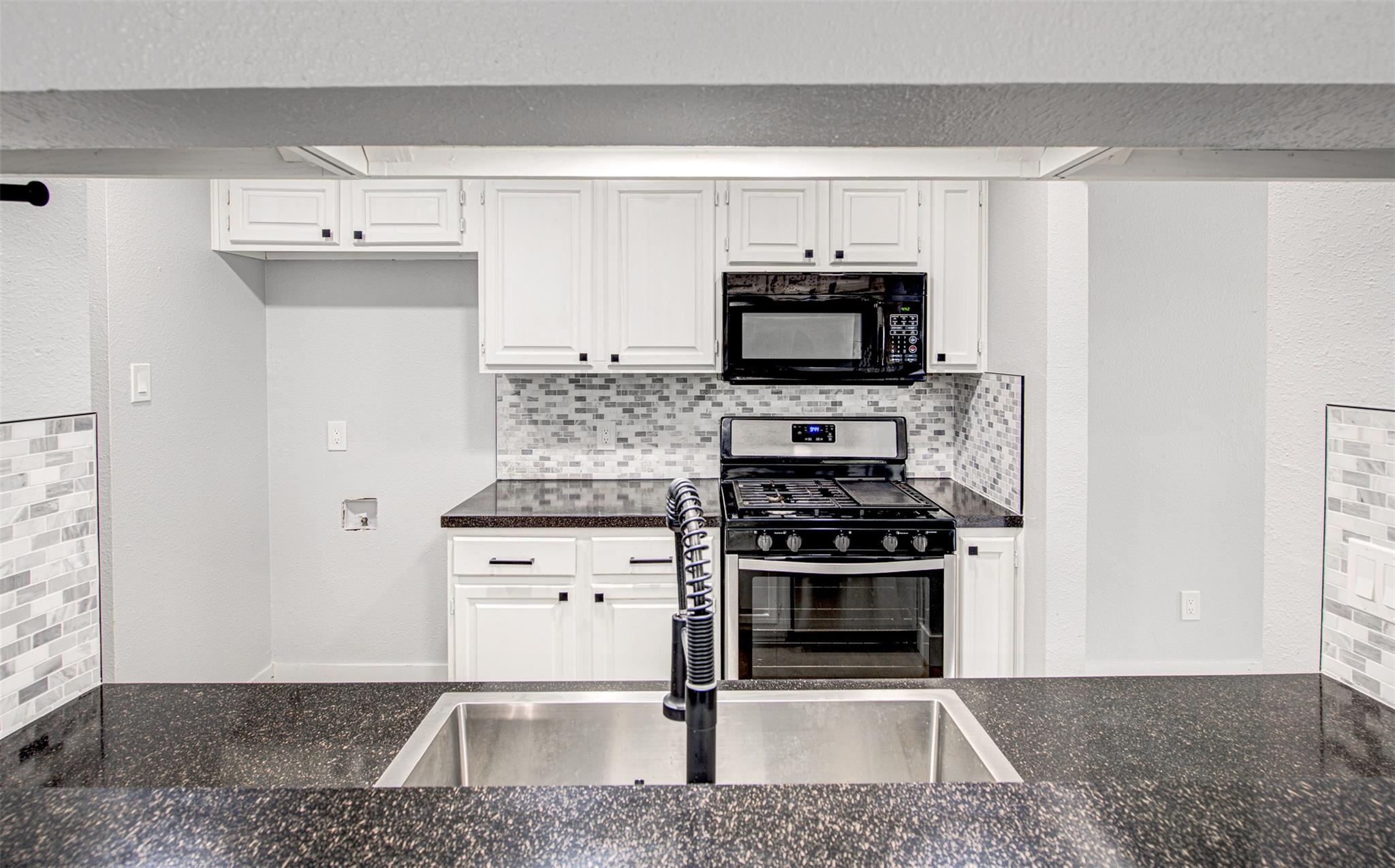 5126 Ganymede Dr, Austin, TX 78727