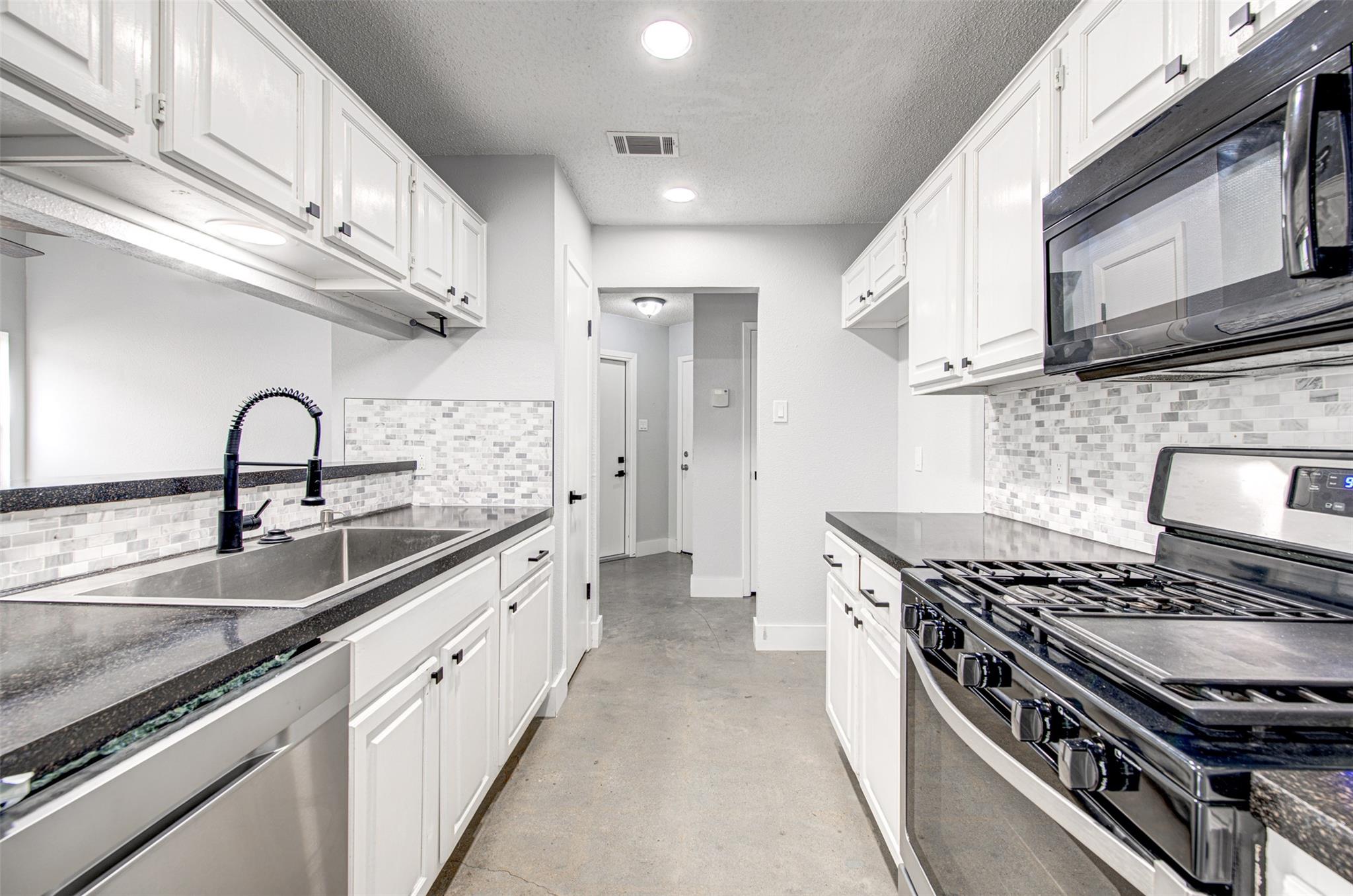 5126 Ganymede Dr, Austin, TX 78727