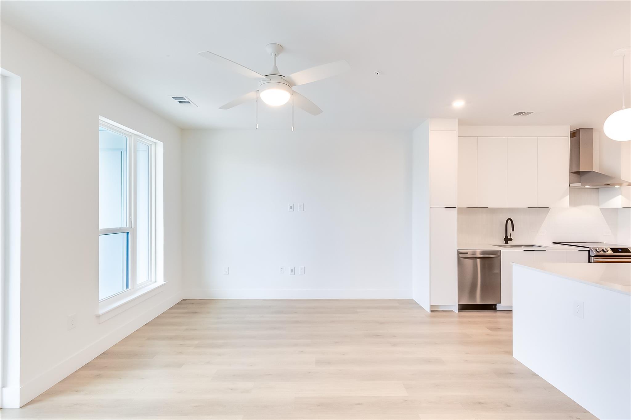 1701 Simond Ave # 310, Austin, TX 78723