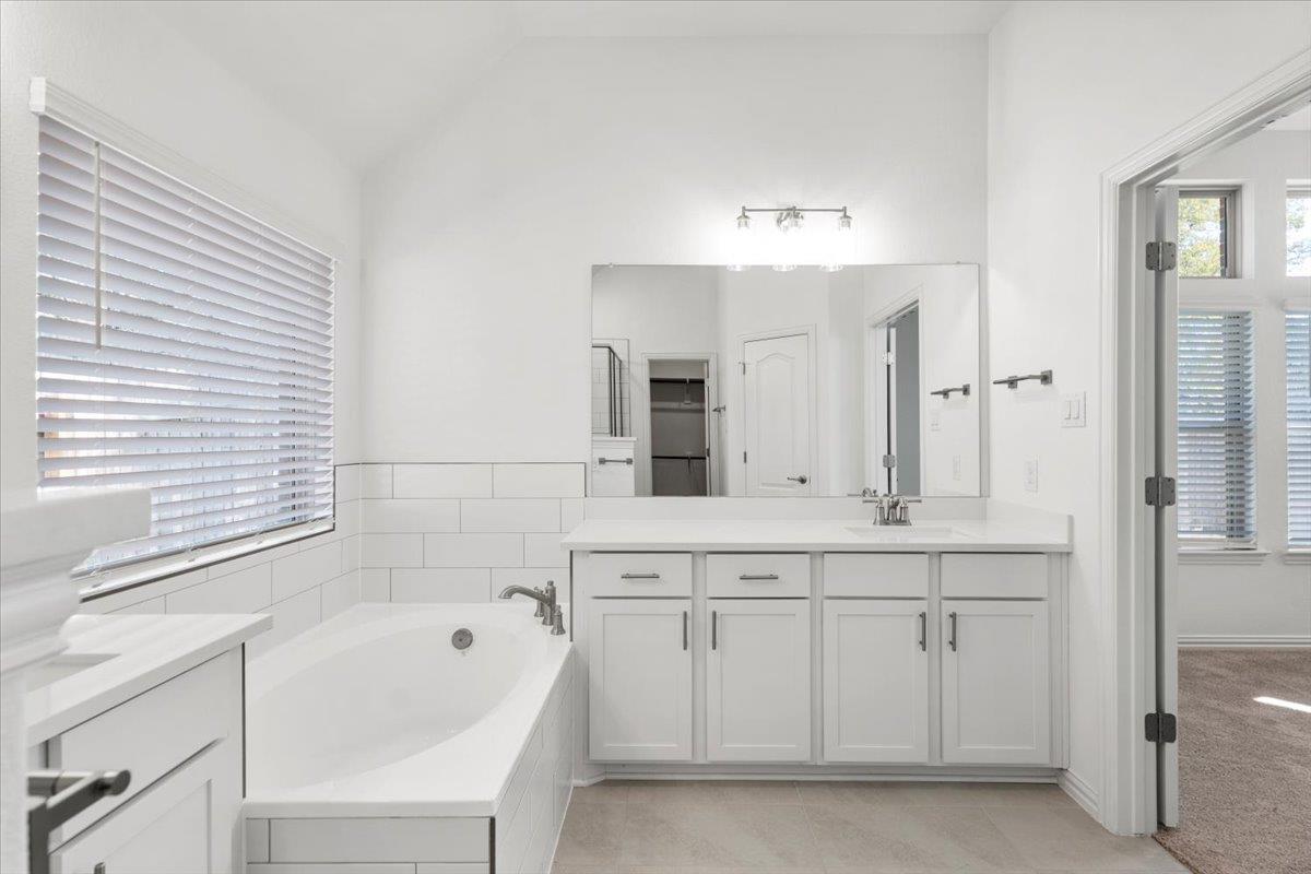 1425 Cole Estates Dr, Georgetown, TX 78628