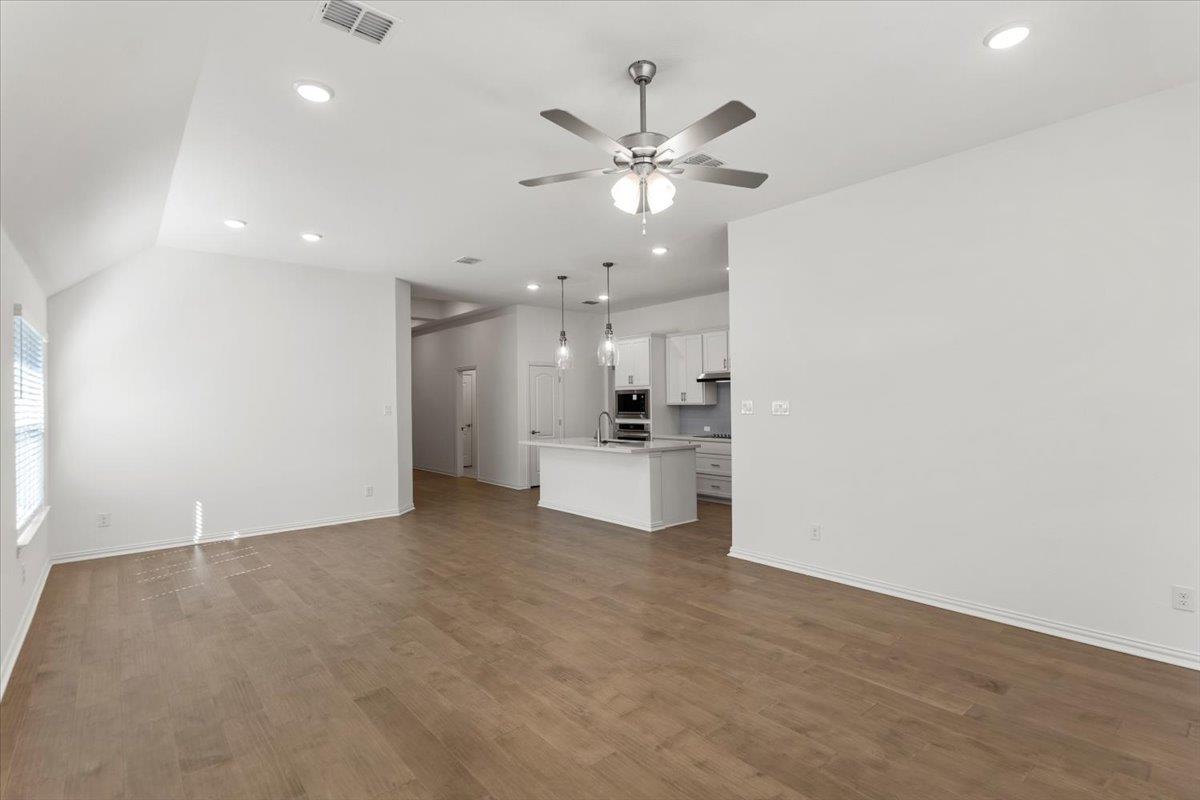 1425 Cole Estates Dr, Georgetown, TX 78628