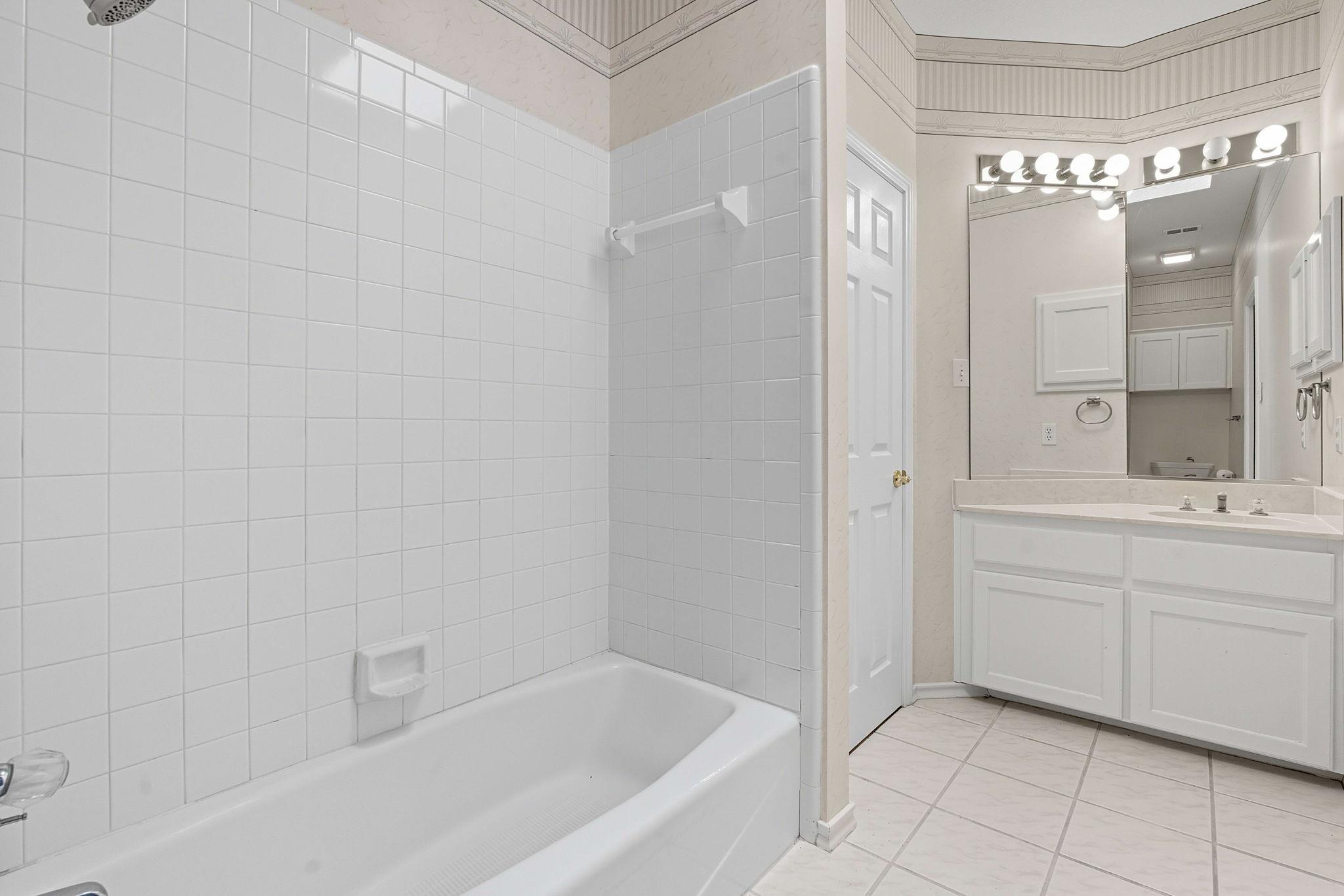 700 Barrett Ln, Austin, TX 78733