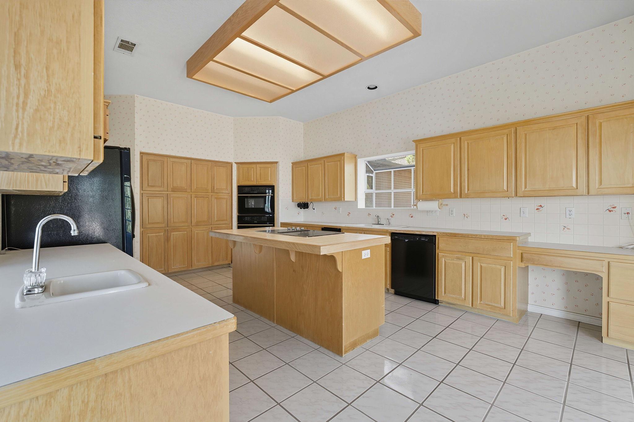 700 Barrett Ln, Austin, TX 78733