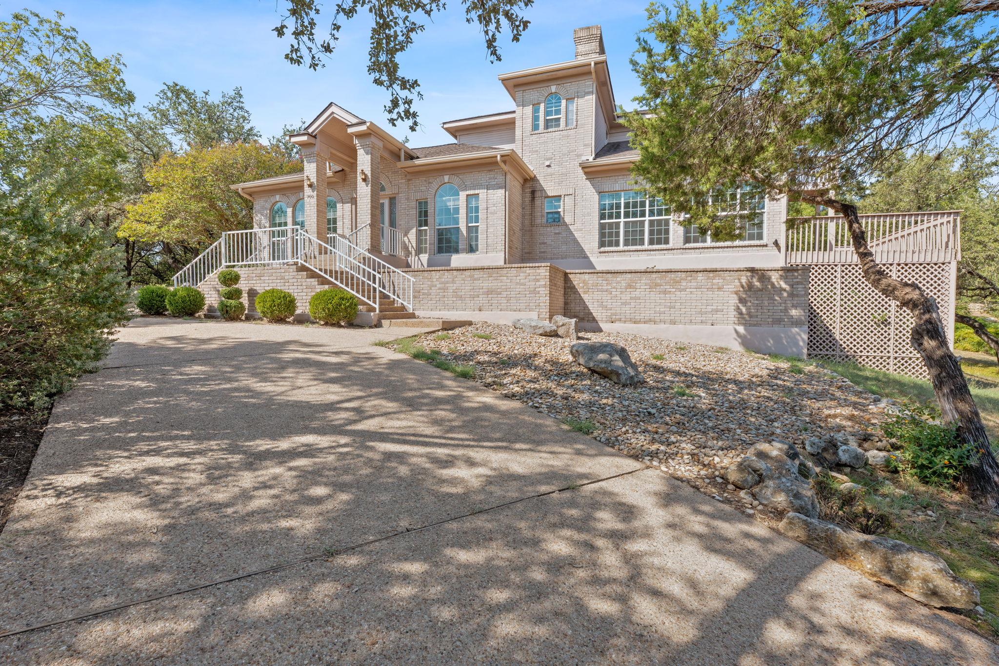 700 Barrett Ln, Austin, TX 78733