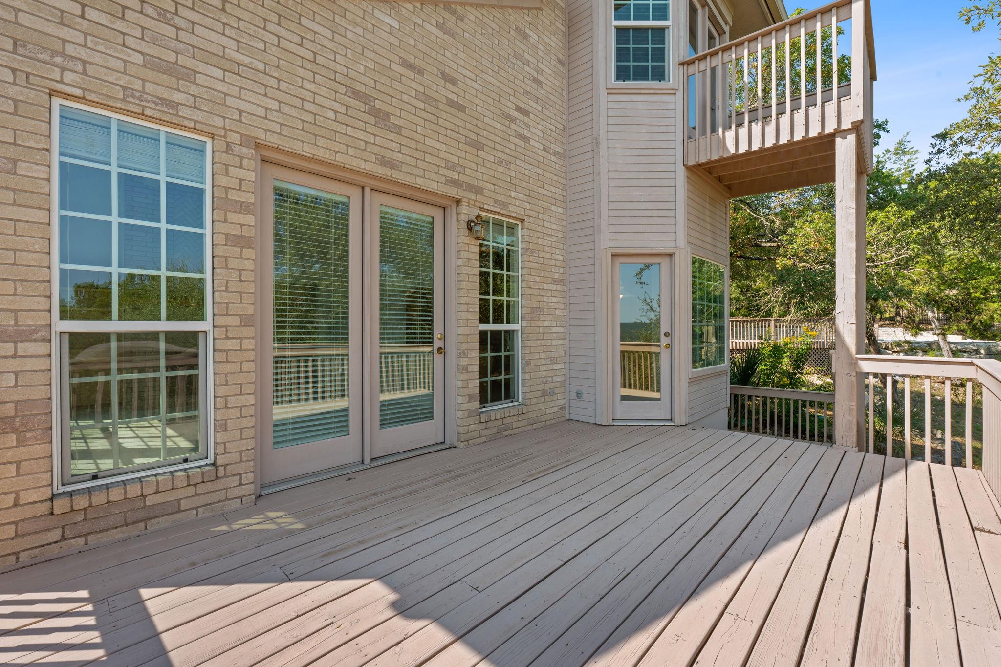 700 Barrett Ln, Austin, TX 78733