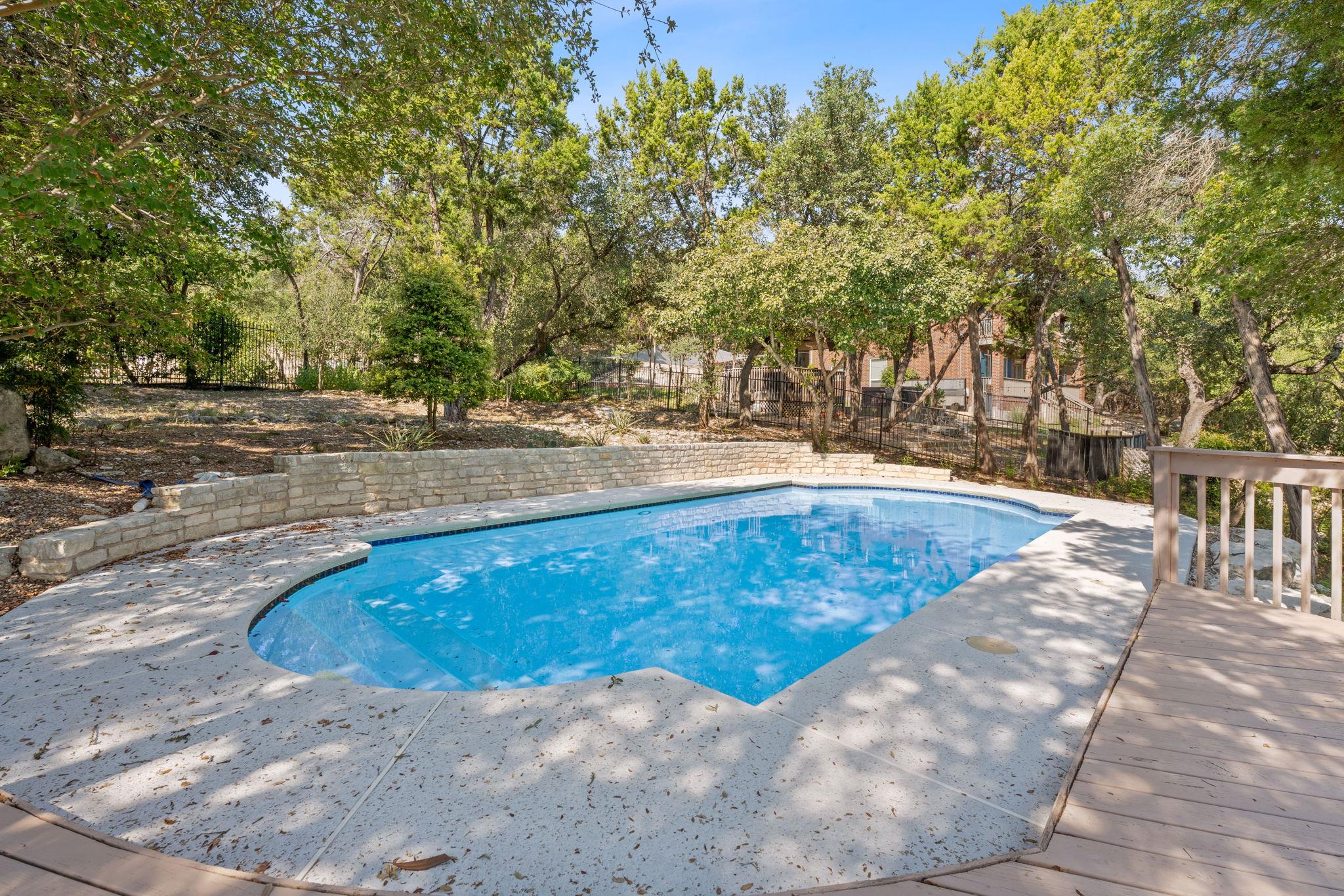 700 Barrett Ln, Austin, TX 78733