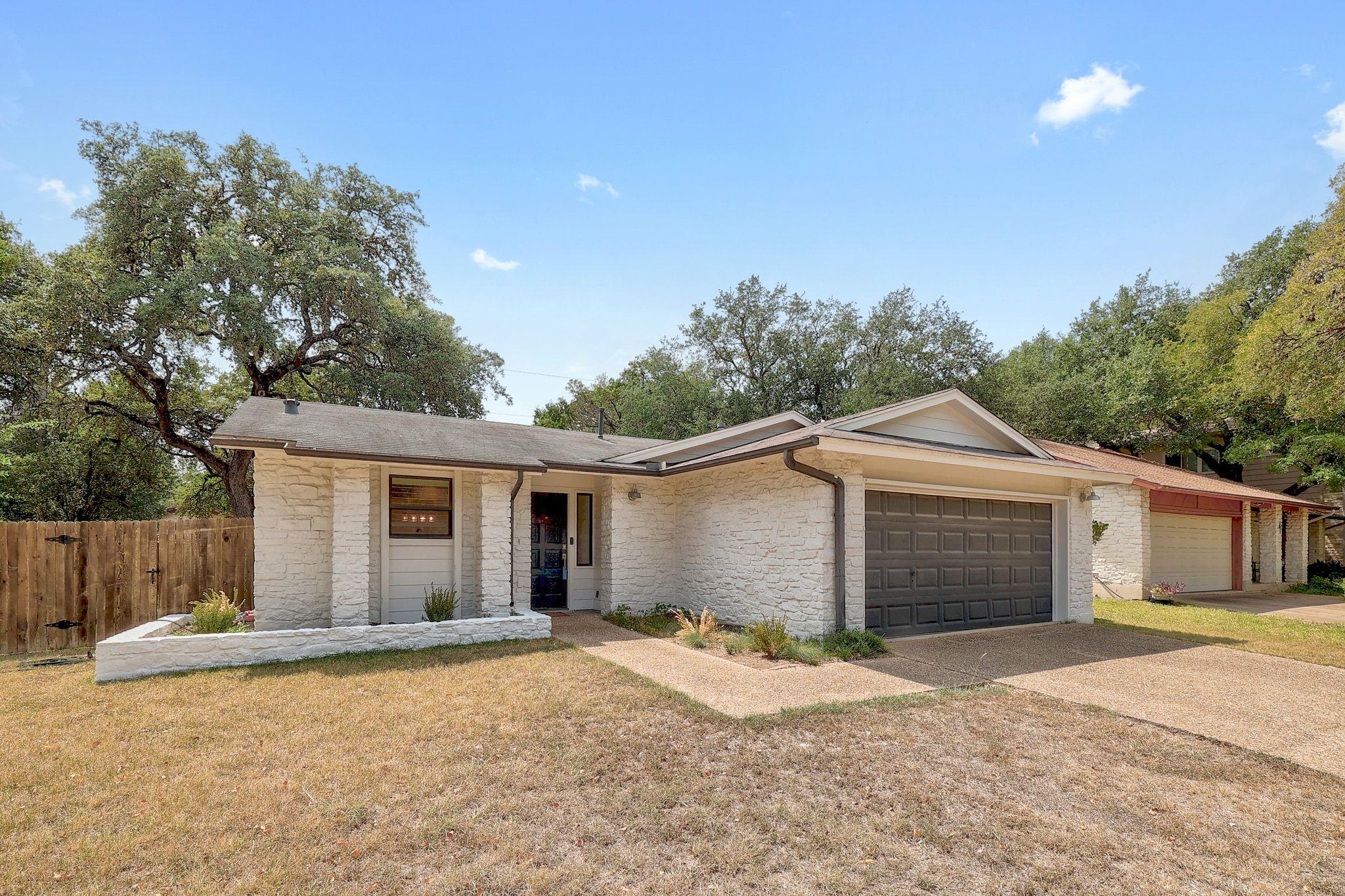 3601 Peregrine Falcon Dr, Austin, TX 78746