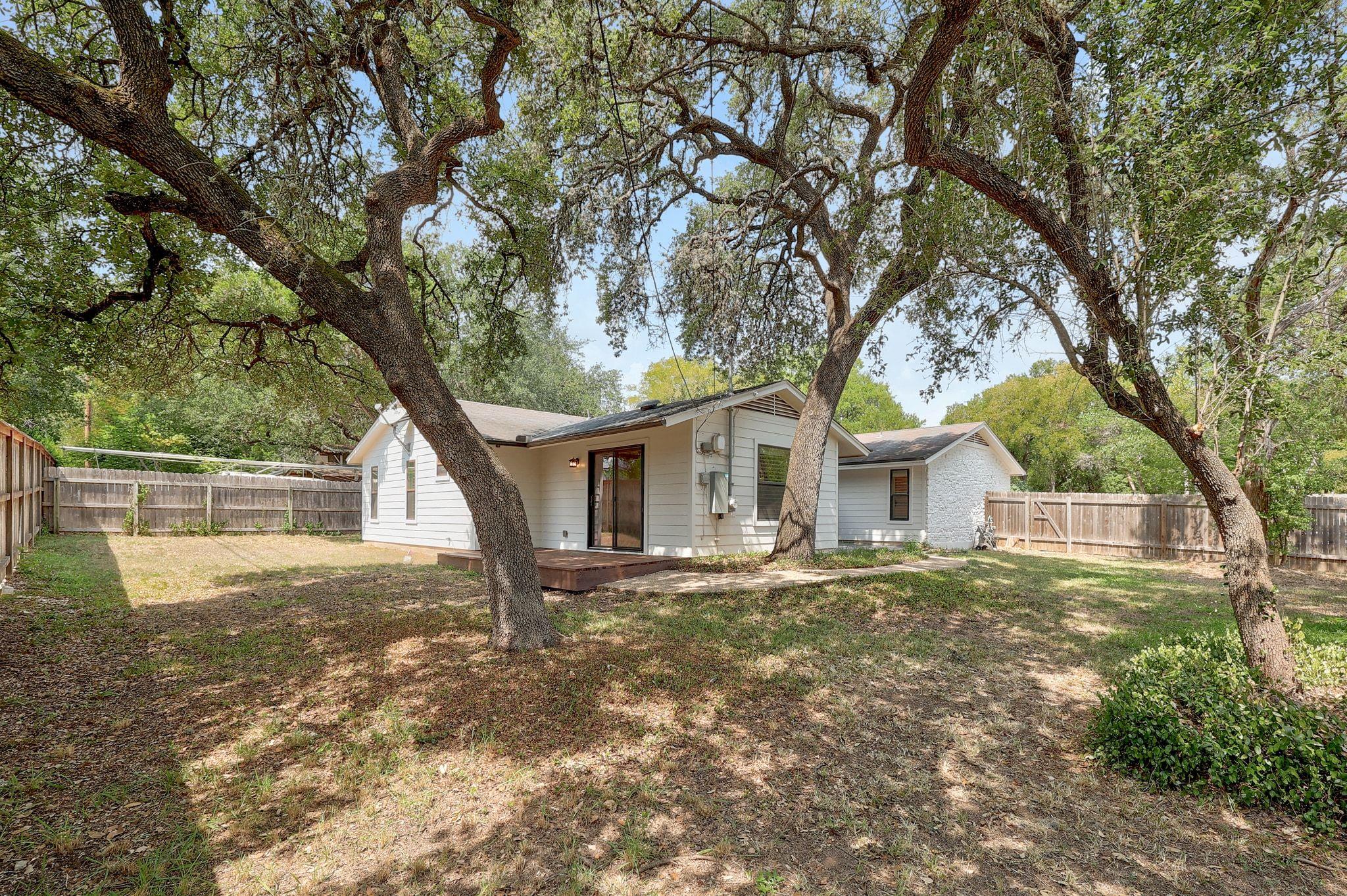 3601 Peregrine Falcon Dr, Austin, TX 78746