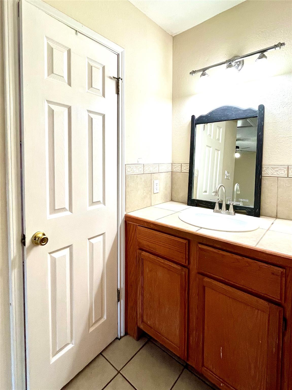 304 Montopolis Dr # B, Austin, TX 78741