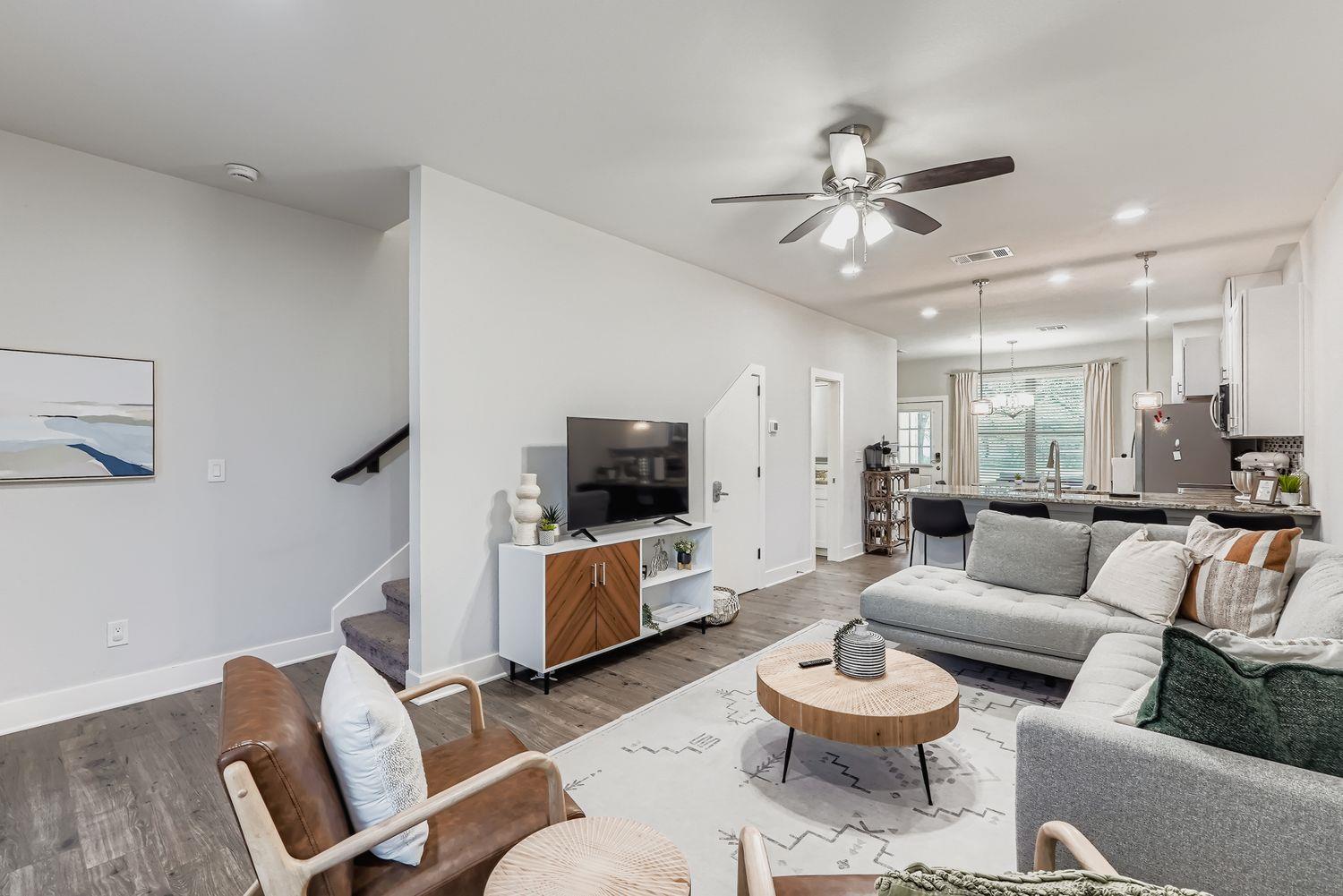 18803 Hogan Cir # 14, Point Venture, TX 78645