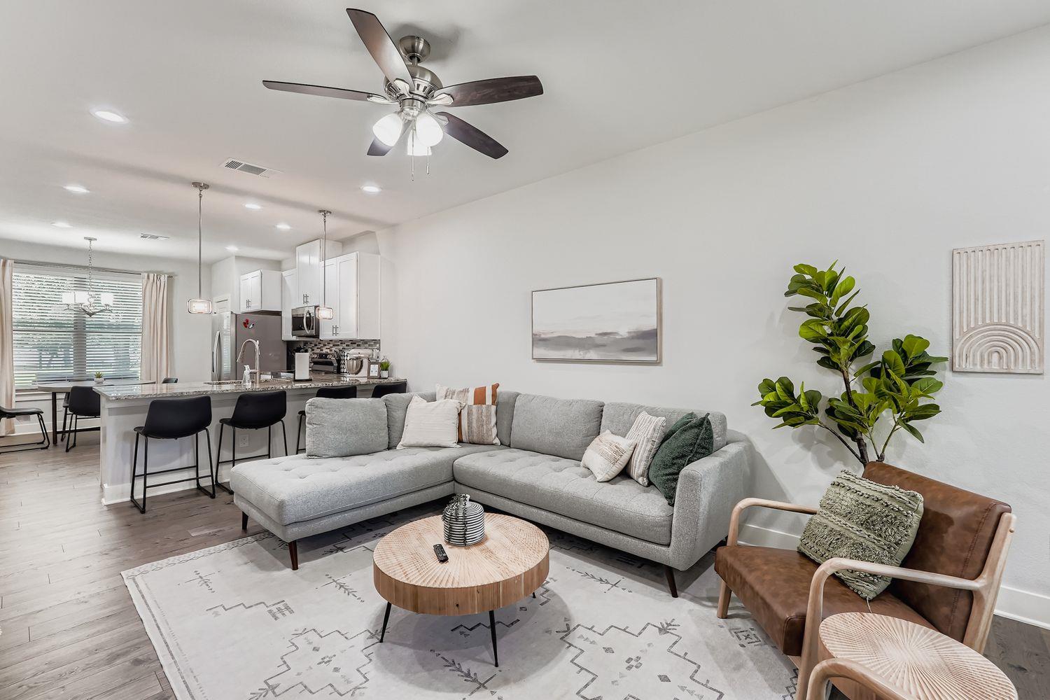 18803 Hogan Cir # 14, Point Venture, TX 78645