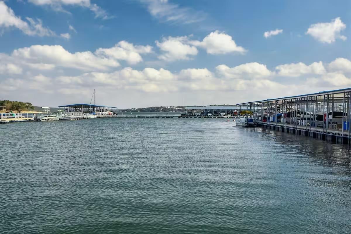 18803 Hogan Cir # 14, Point Venture, TX 78645