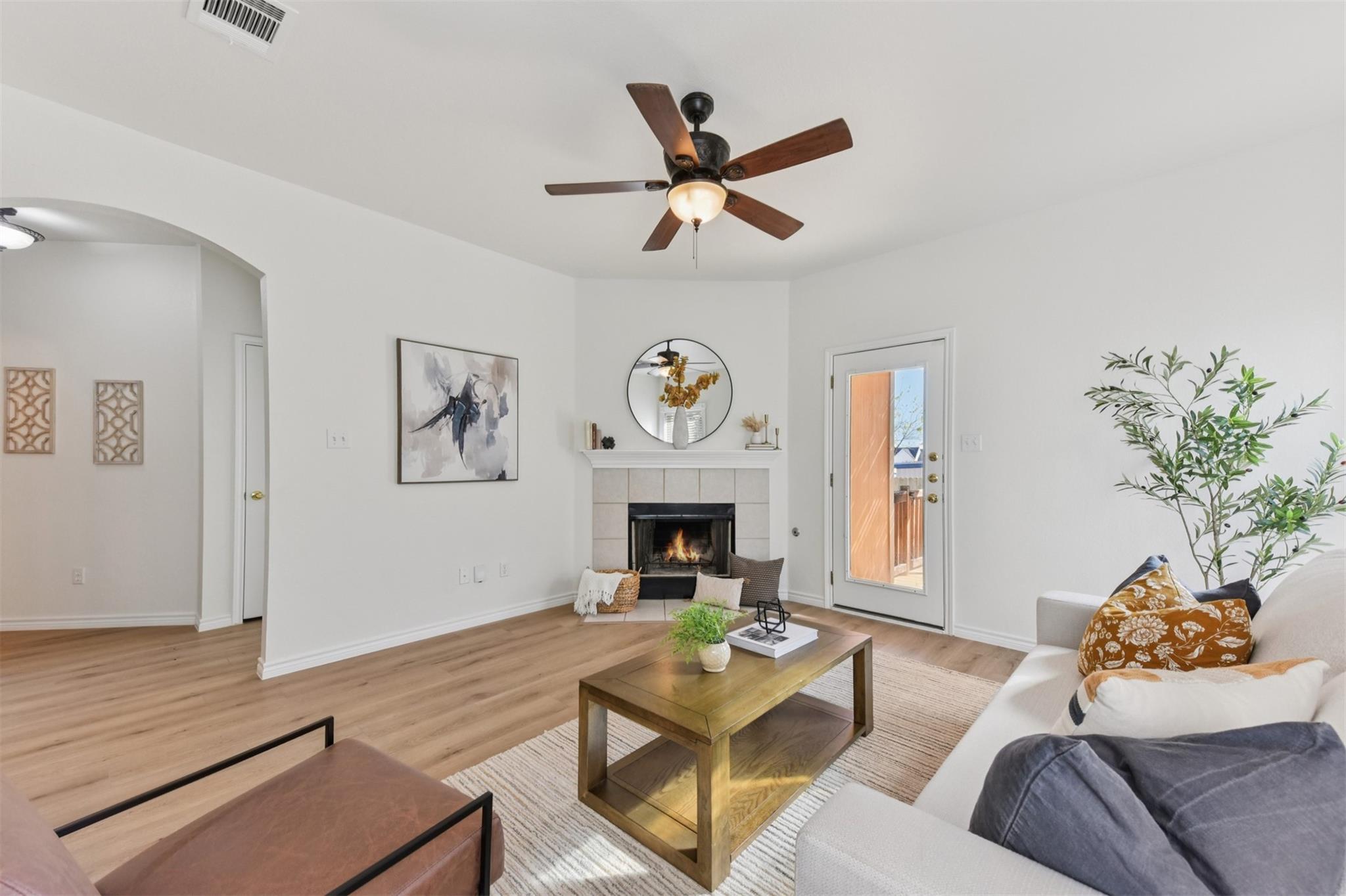 812 Northcreek Blvd, Leander, TX 78641