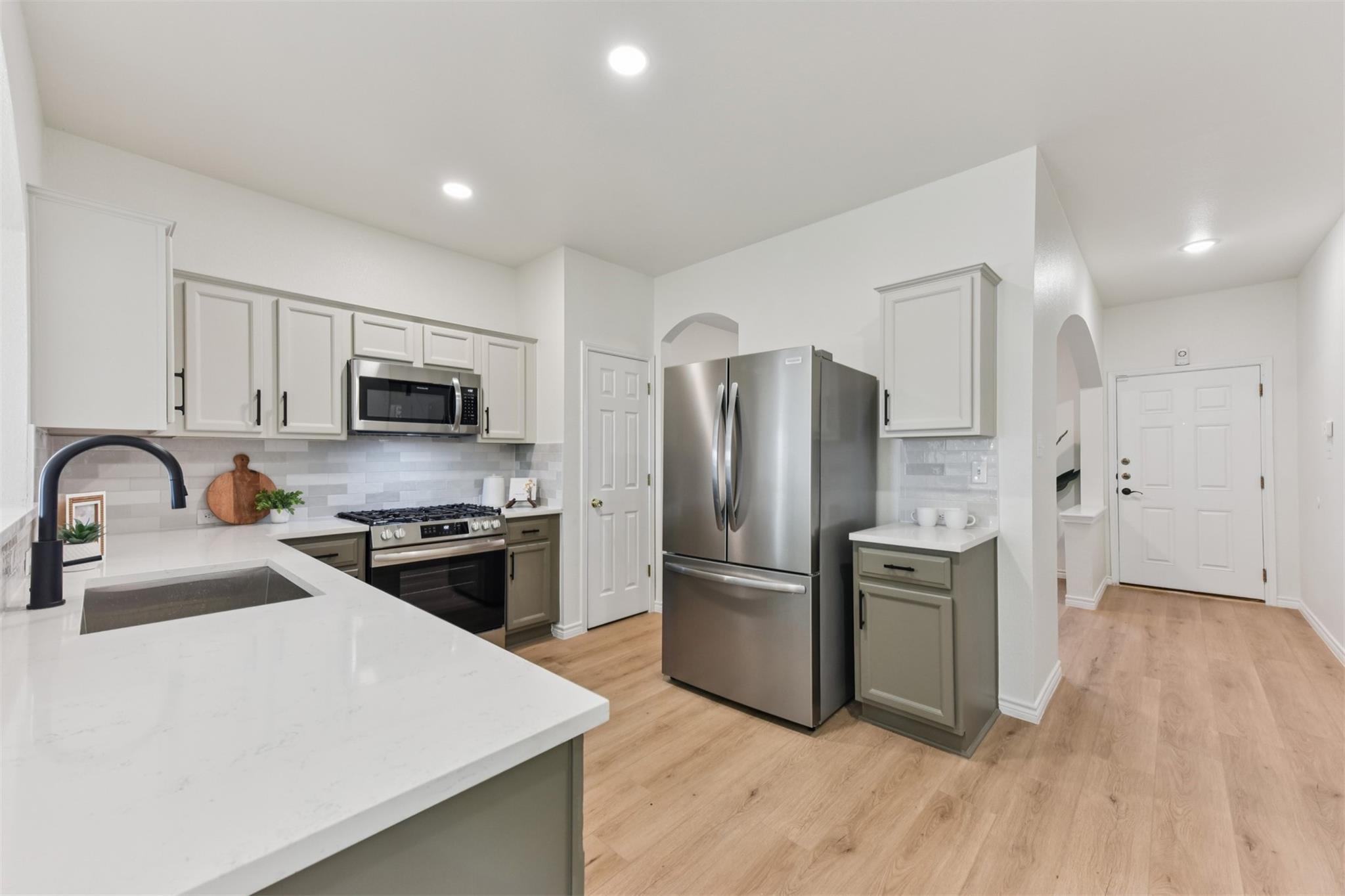 812 Northcreek Blvd, Leander, TX 78641